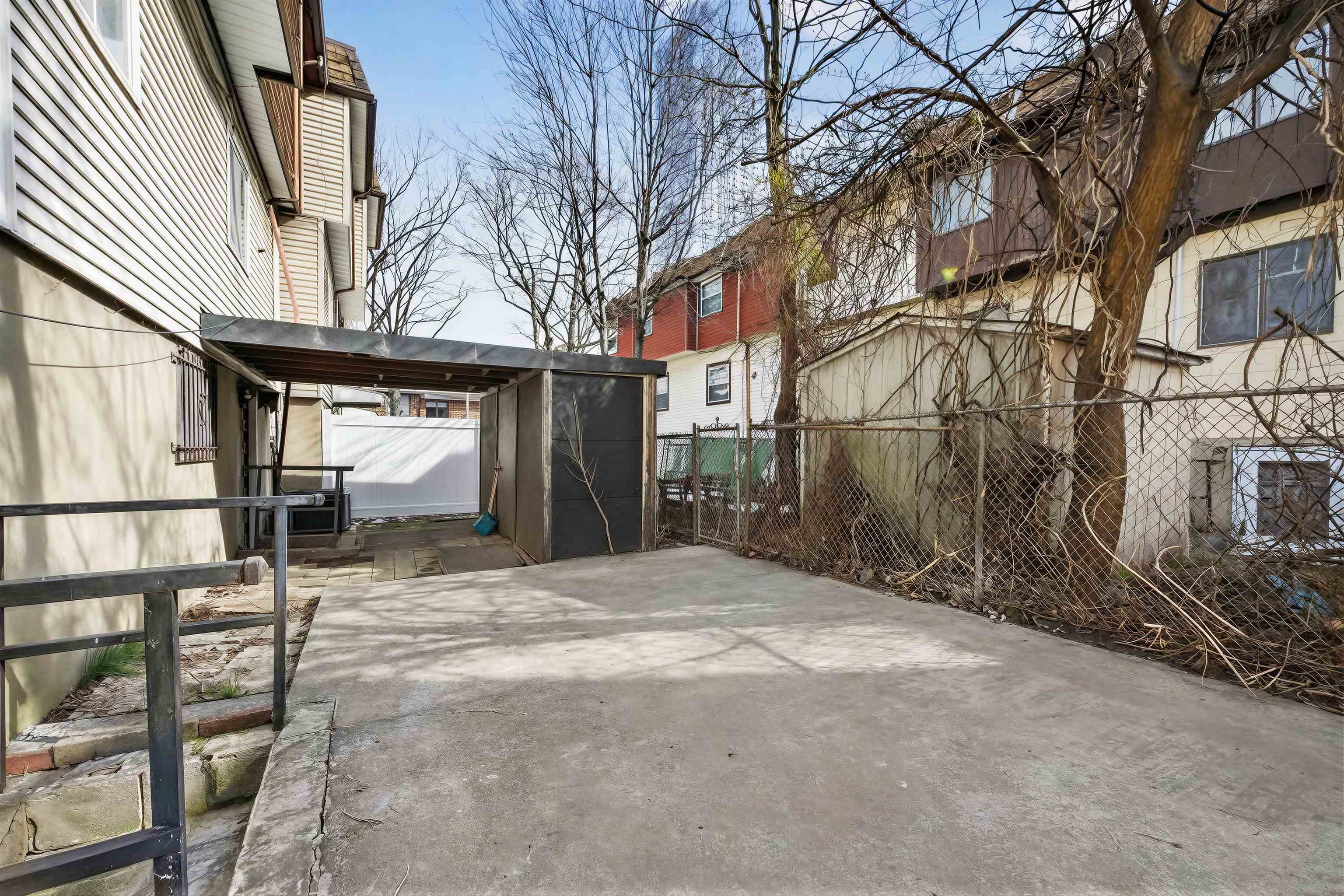 14 LAUREL CT