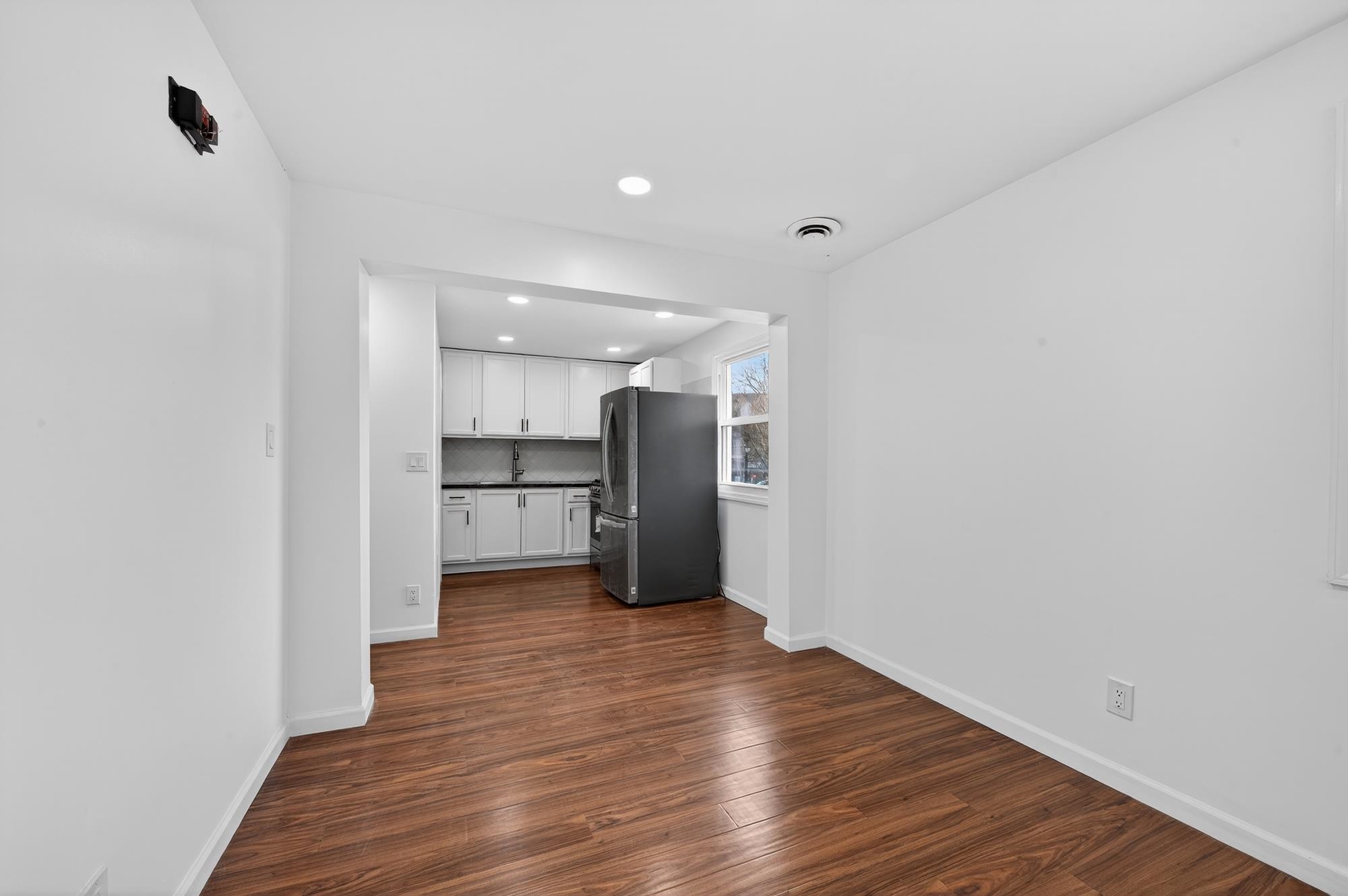 14 LAUREL CT