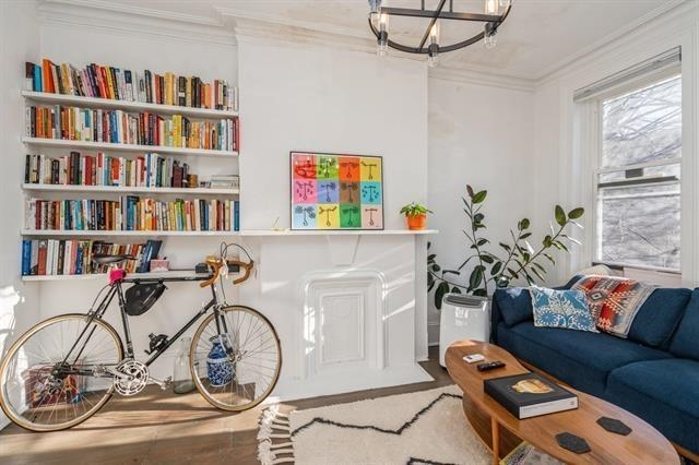 275 OGDEN AVE Unit: 2