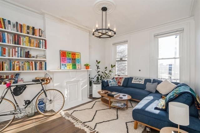 275 OGDEN AVE Unit: 2