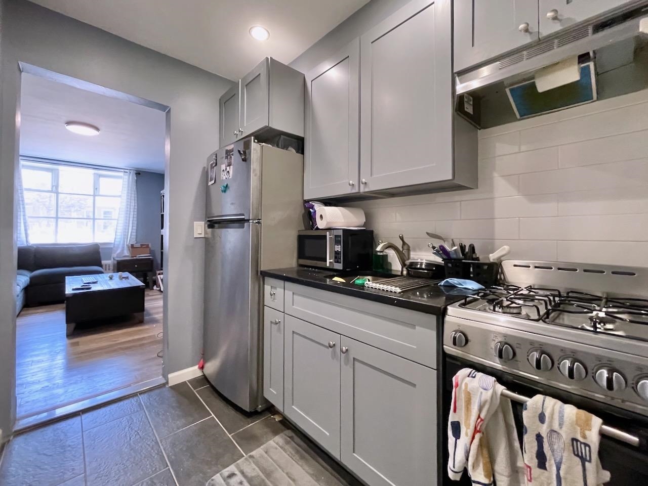 173 BELMONT AVE Unit: 1