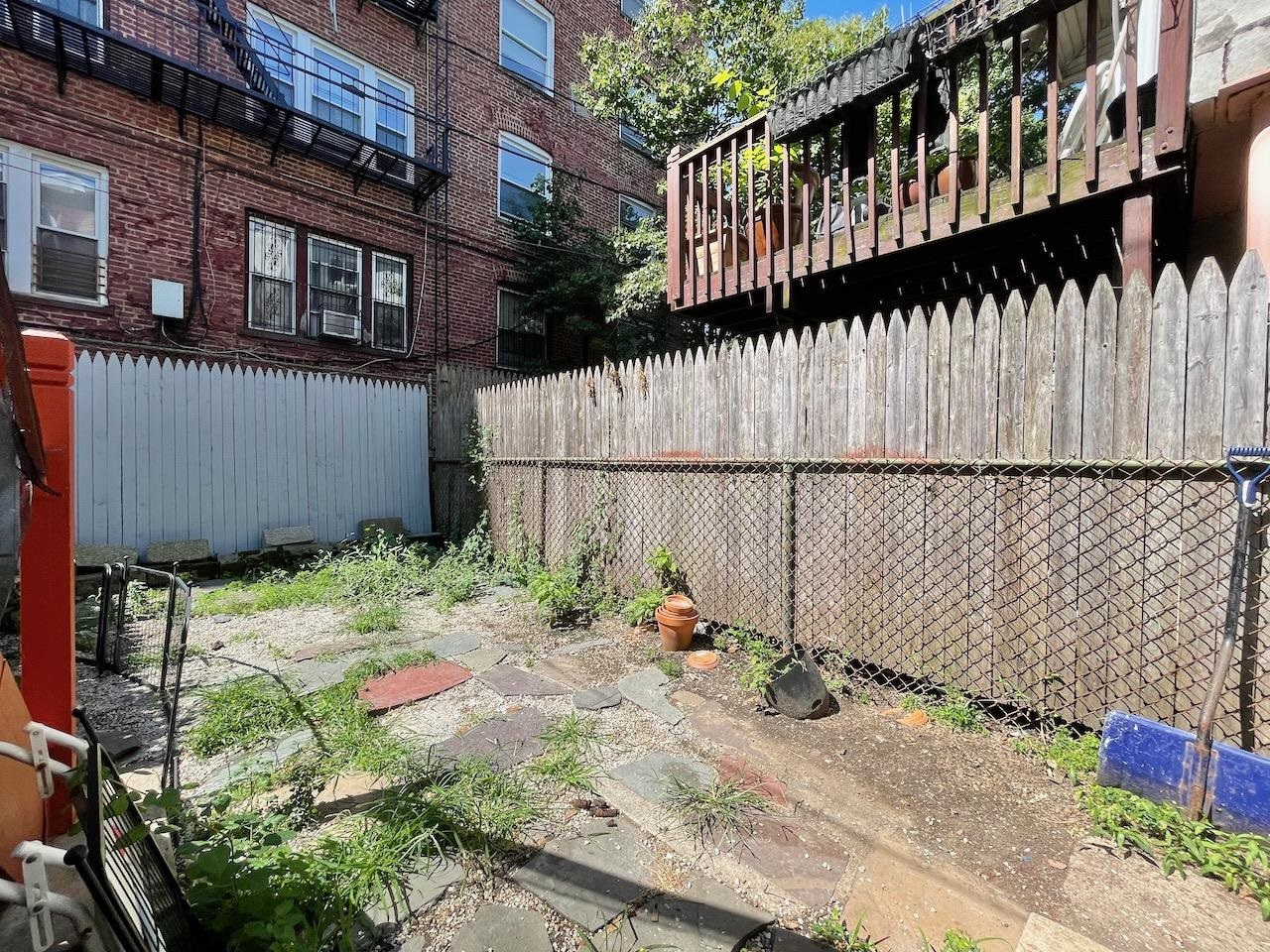 173 BELMONT AVE Unit: 1