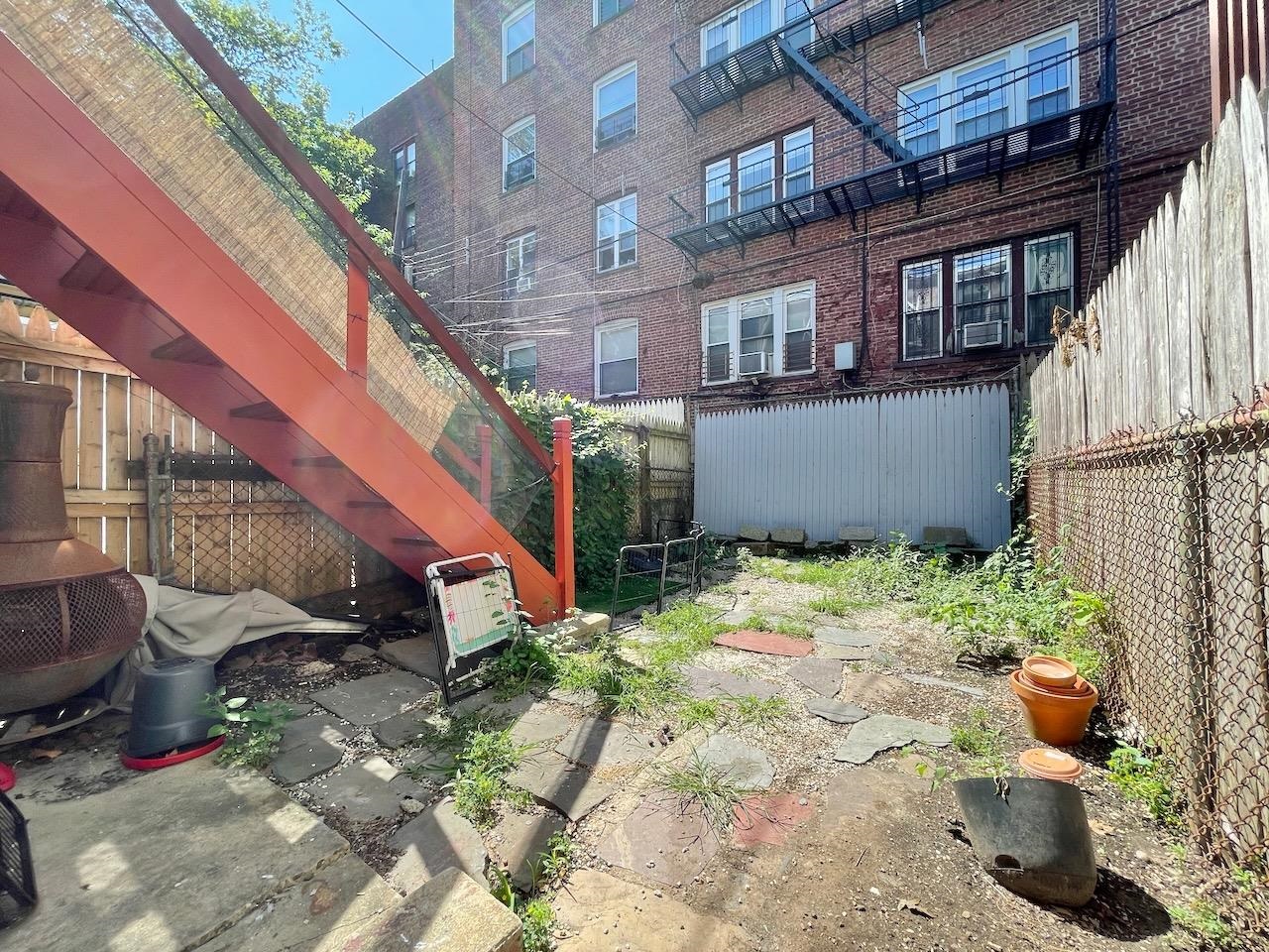 173 BELMONT AVE Unit: 1