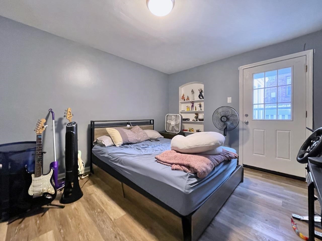 173 BELMONT AVE Unit: 1