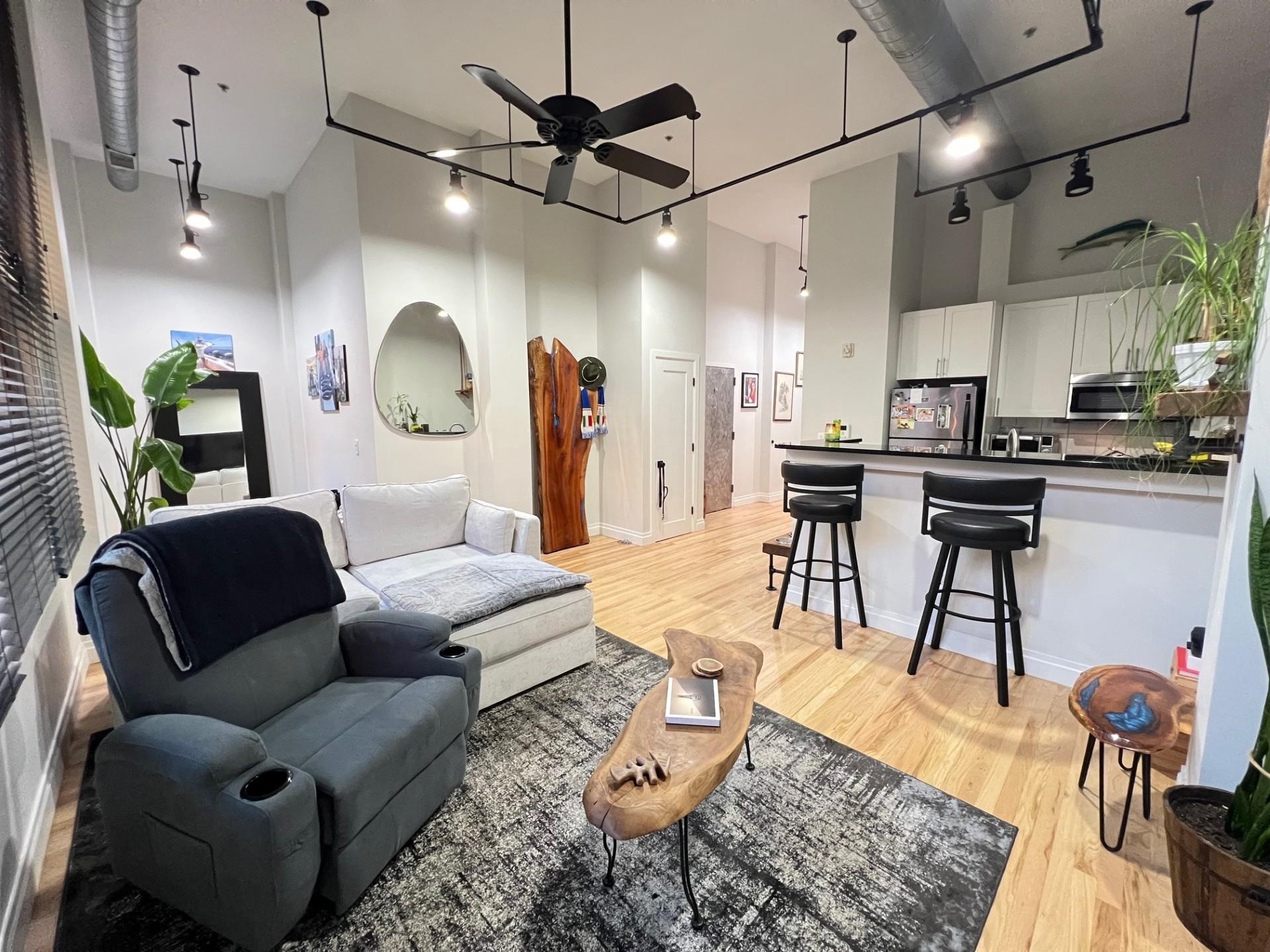 338 GROVE ST Unit: 2C