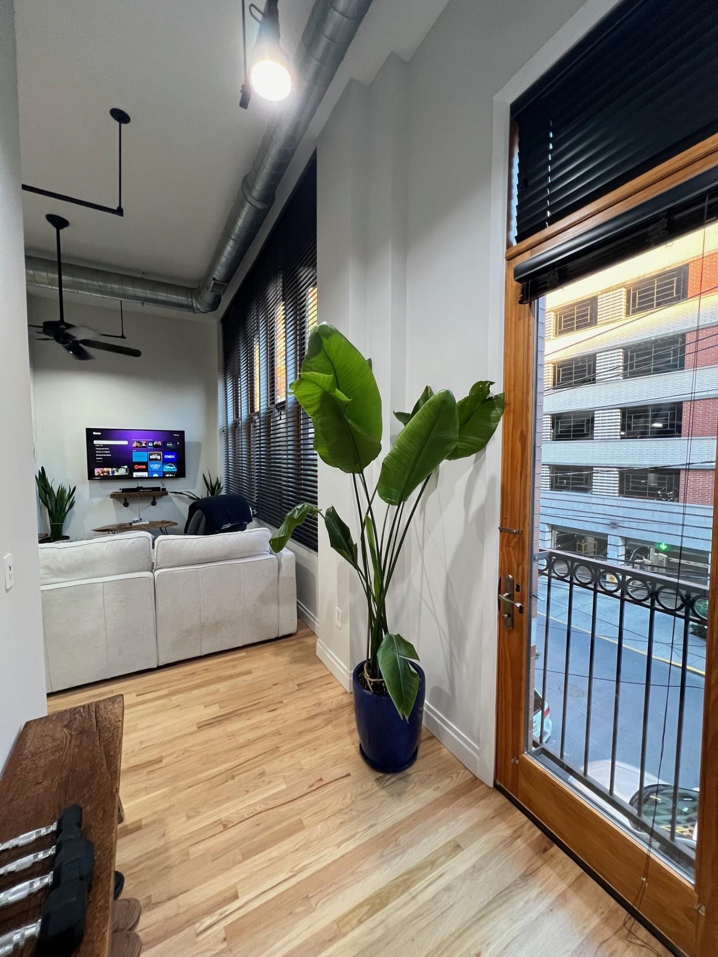 338 GROVE ST Unit: 2C