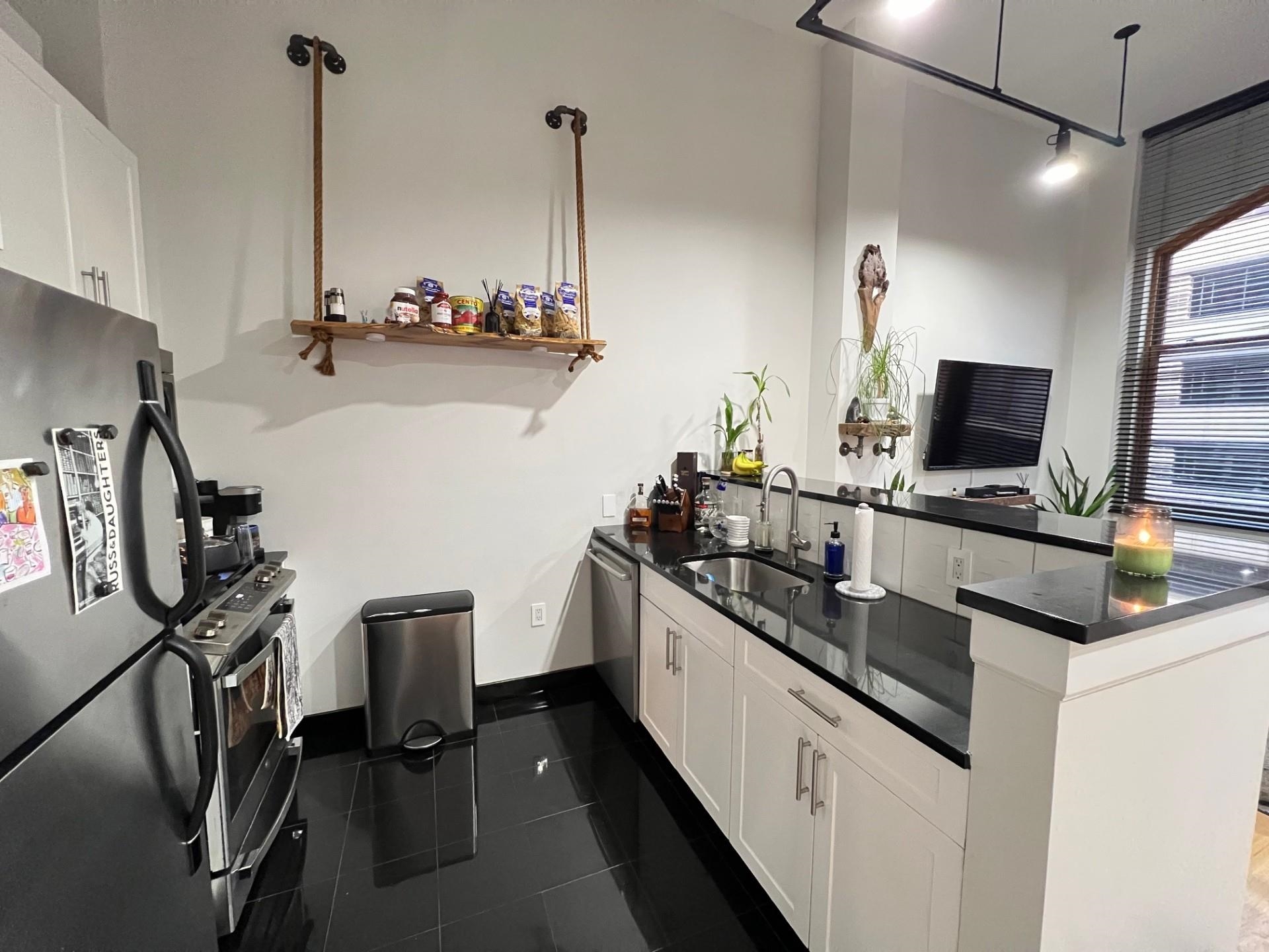 338 GROVE ST Unit: 2C