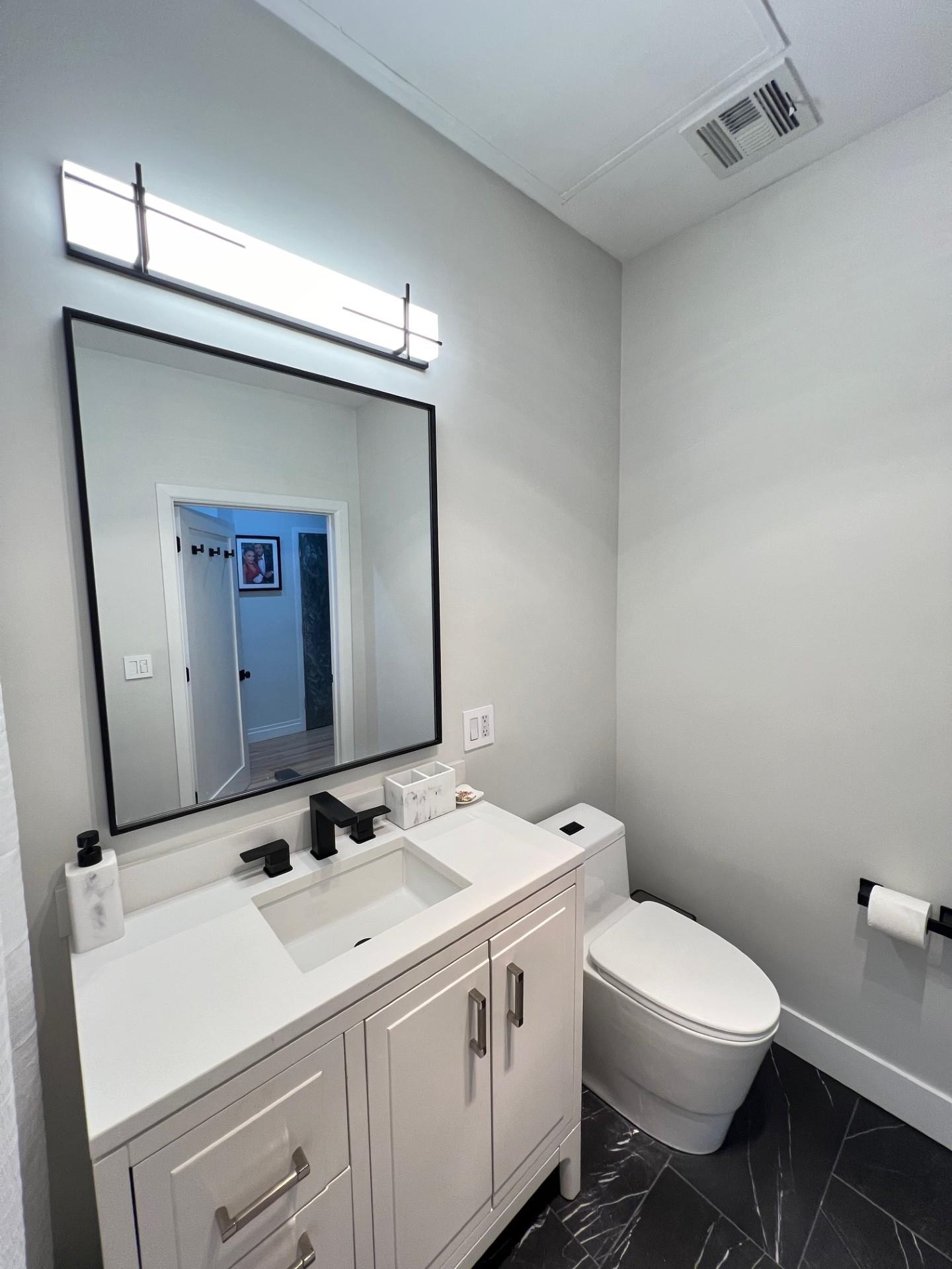 338 GROVE ST Unit: 2C