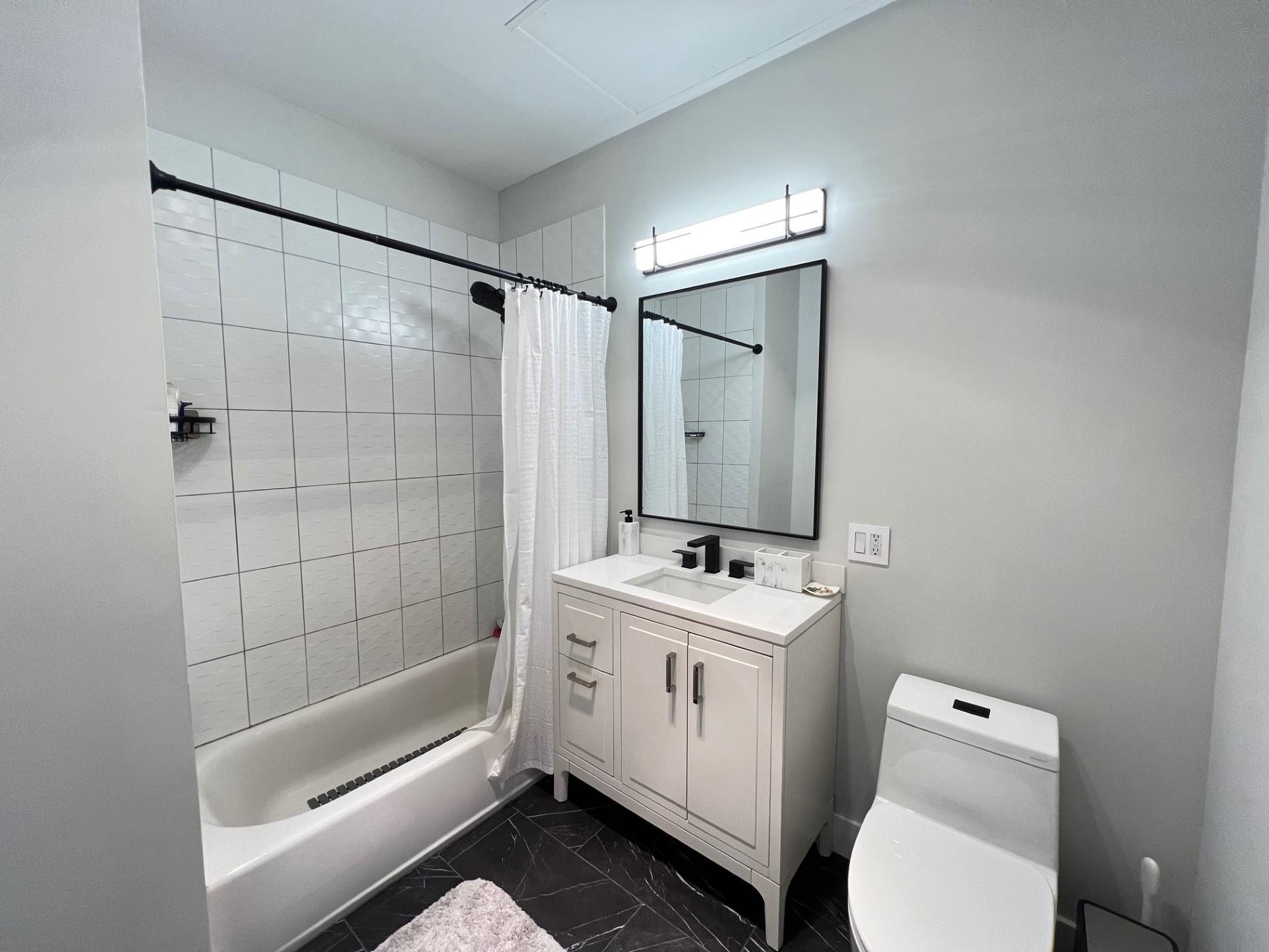 338 GROVE ST Unit: 2C