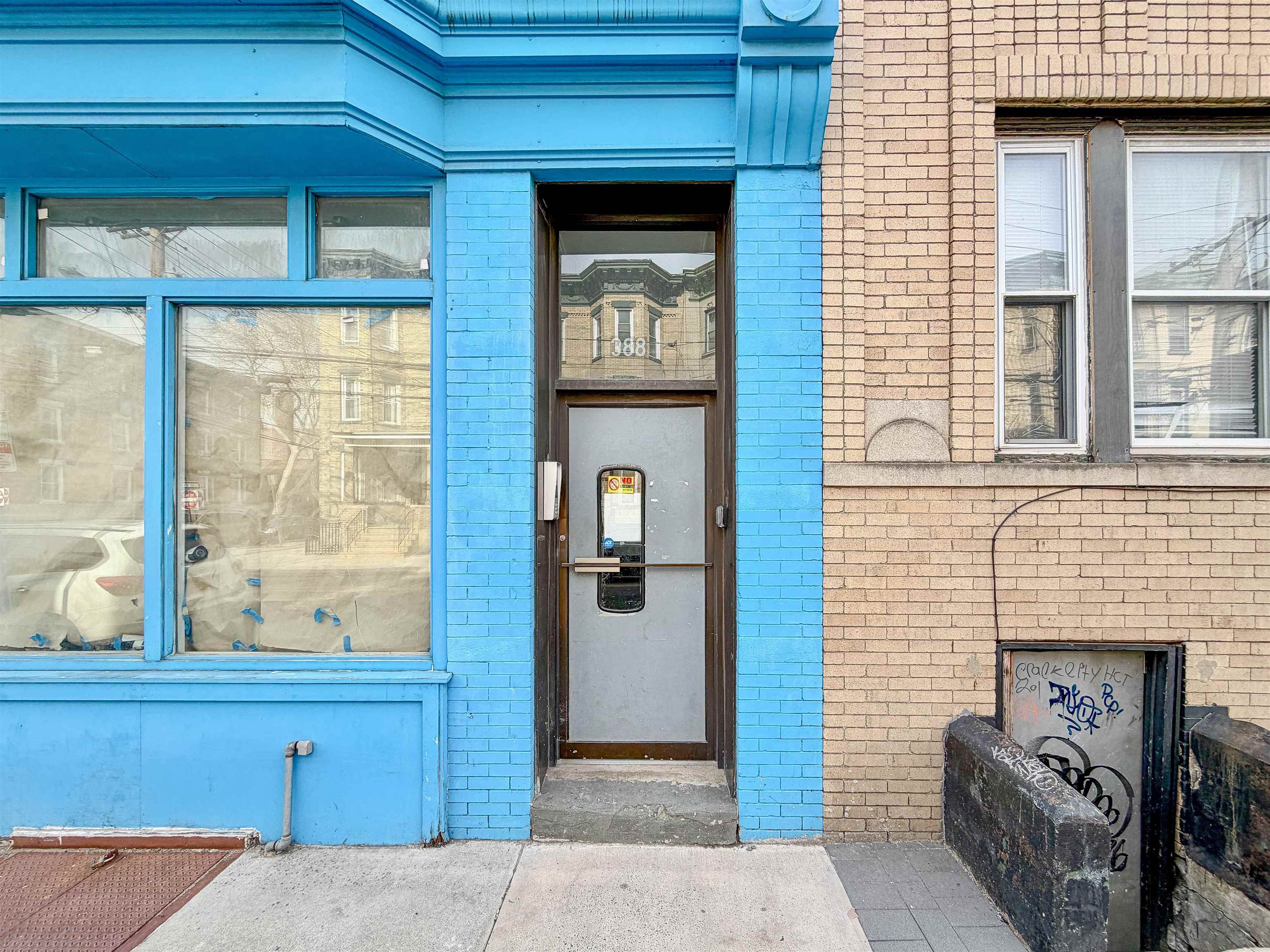 388 BALDWIN AVE Unit: 2