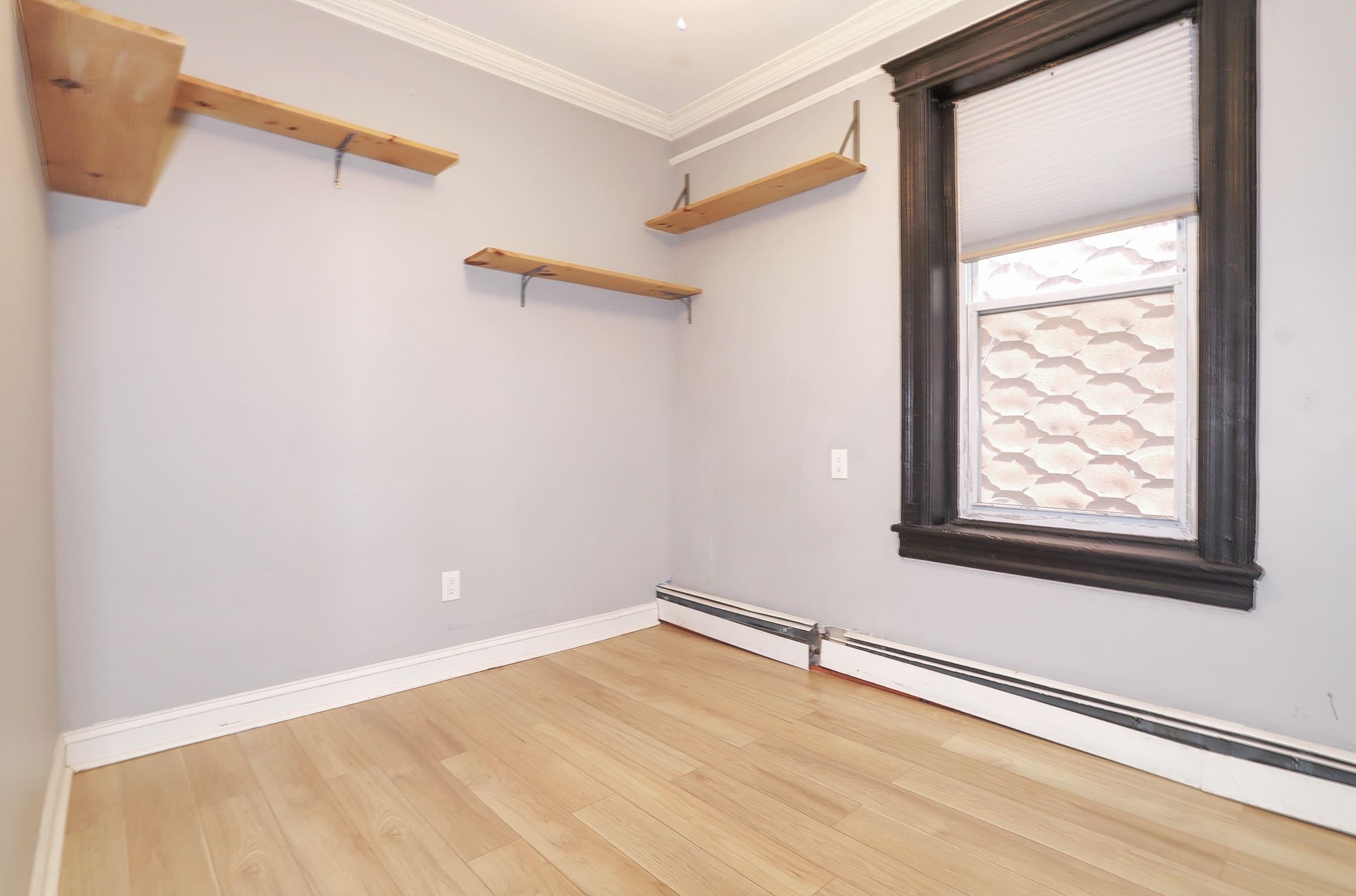 388 BALDWIN AVE Unit: 2