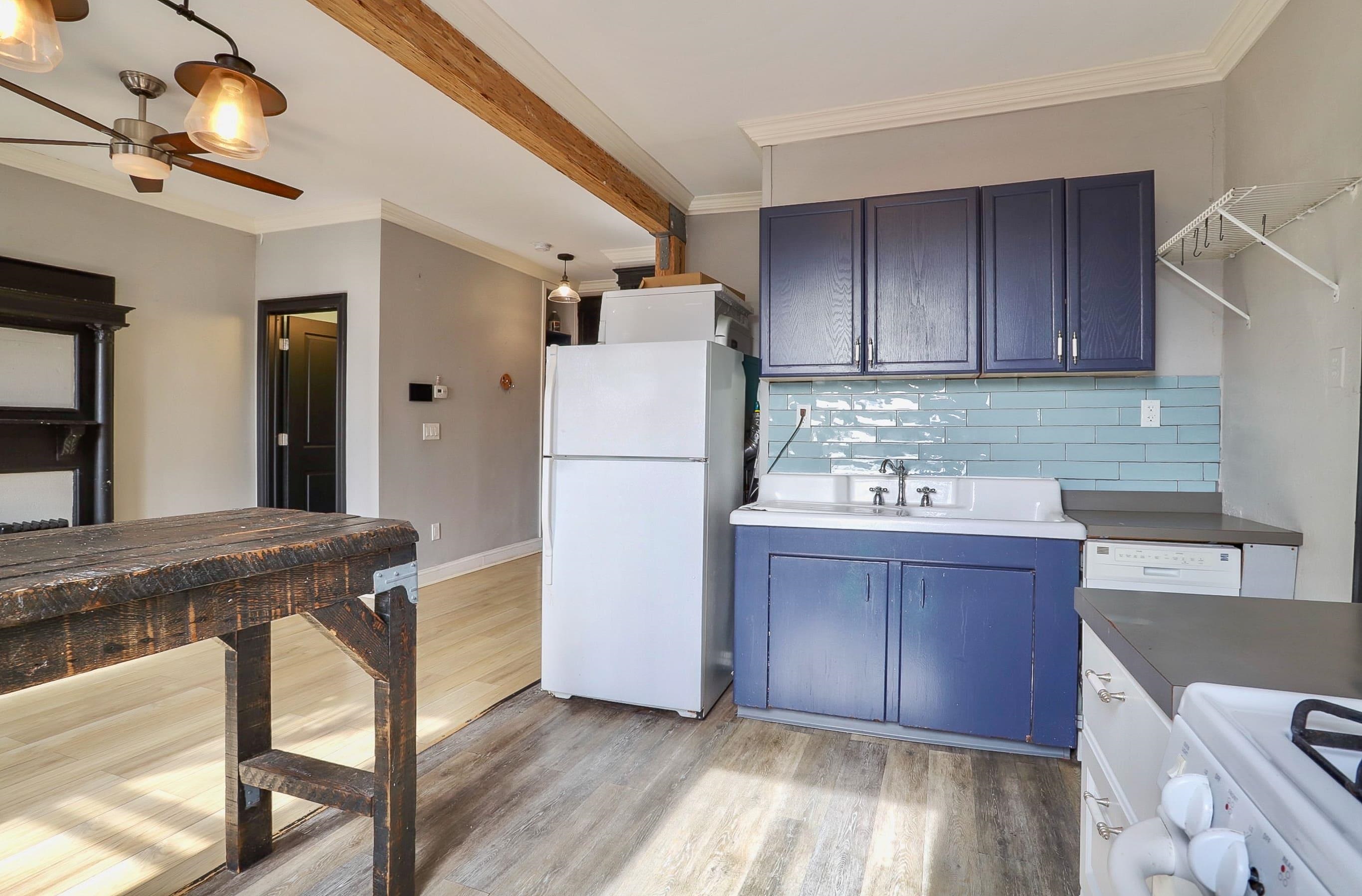 388 BALDWIN AVE Unit: 2