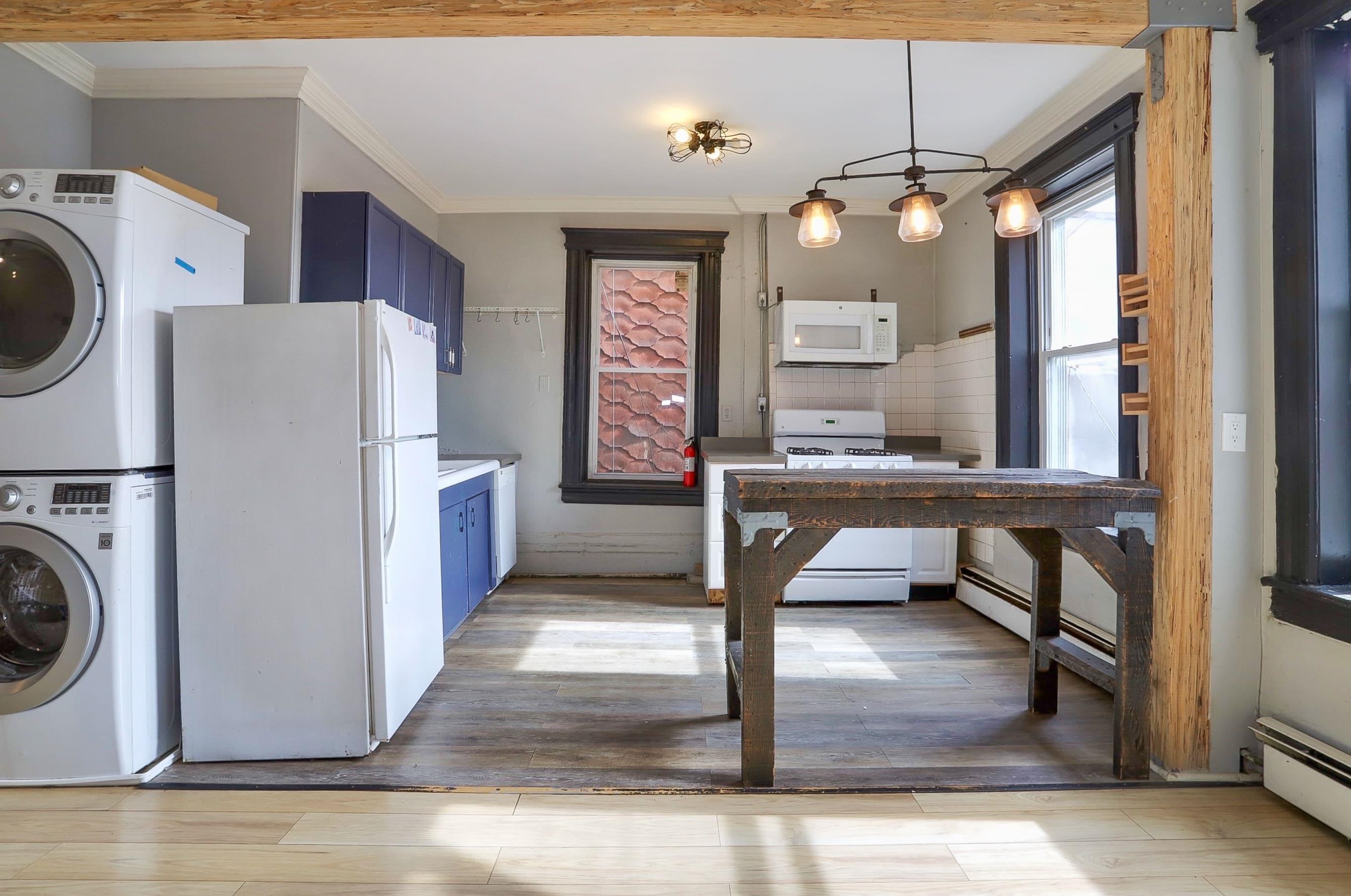 388 BALDWIN AVE Unit: 2