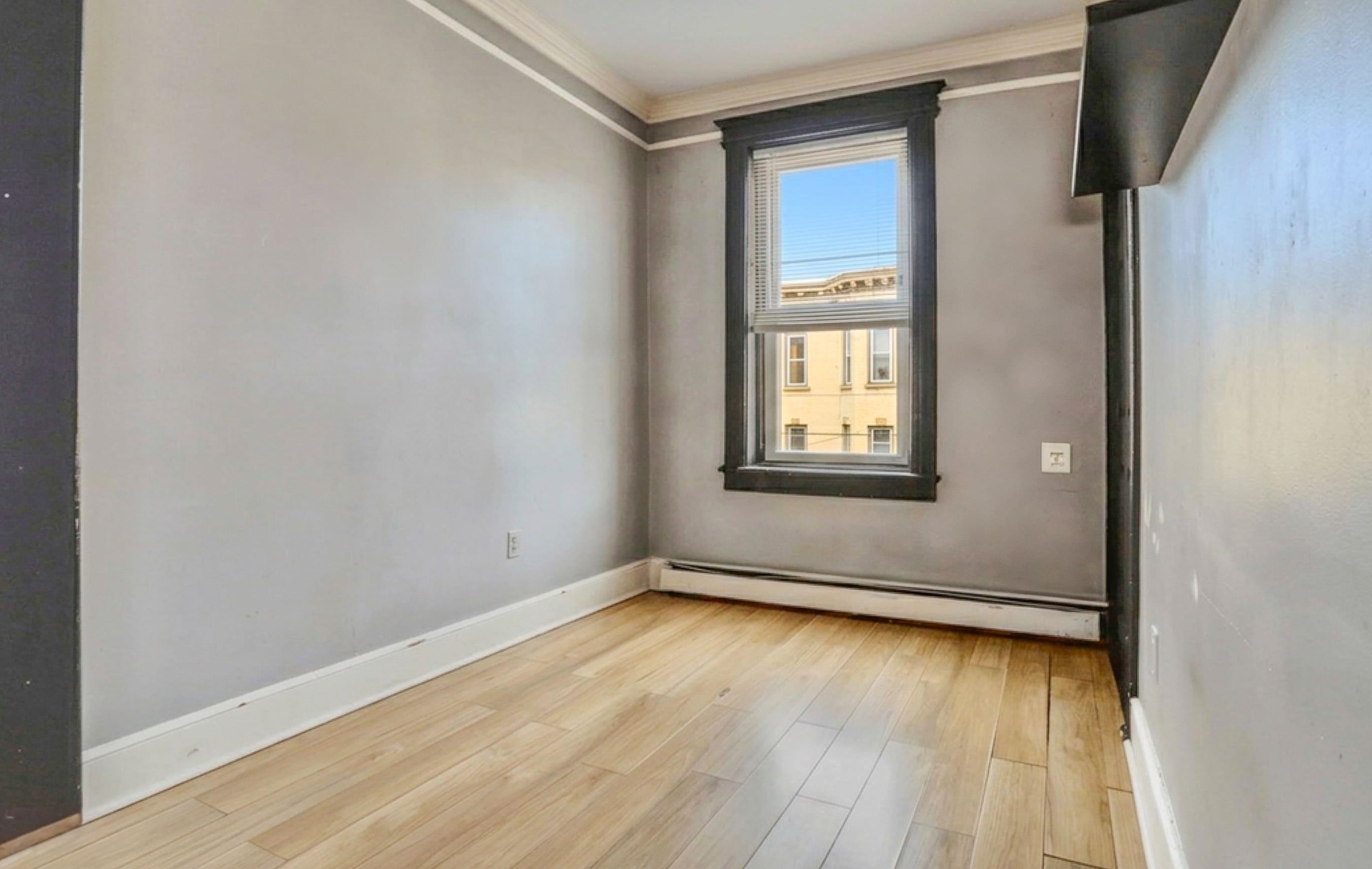 388 BALDWIN AVE Unit: 2