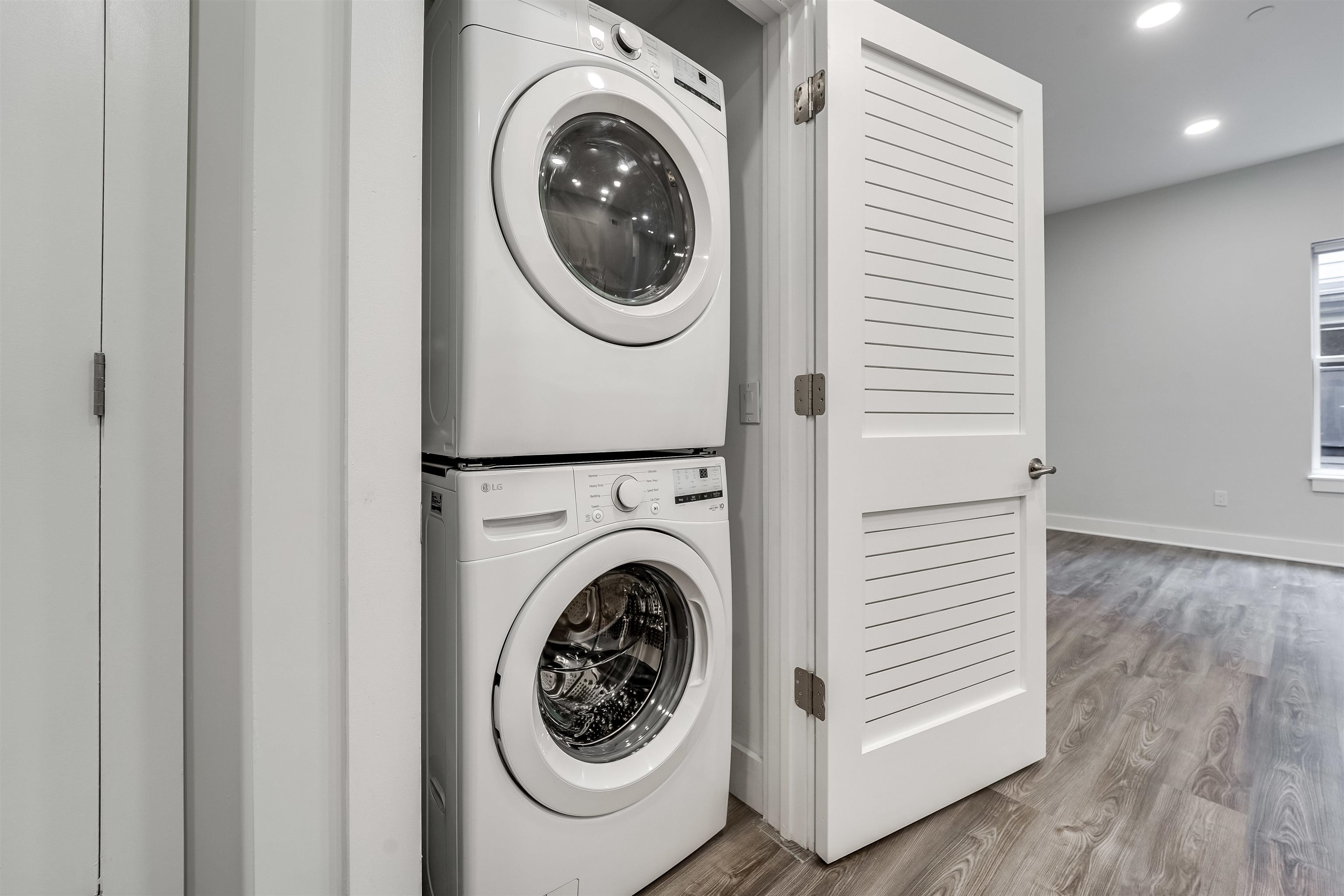 660 GRAND ST Unit: 312