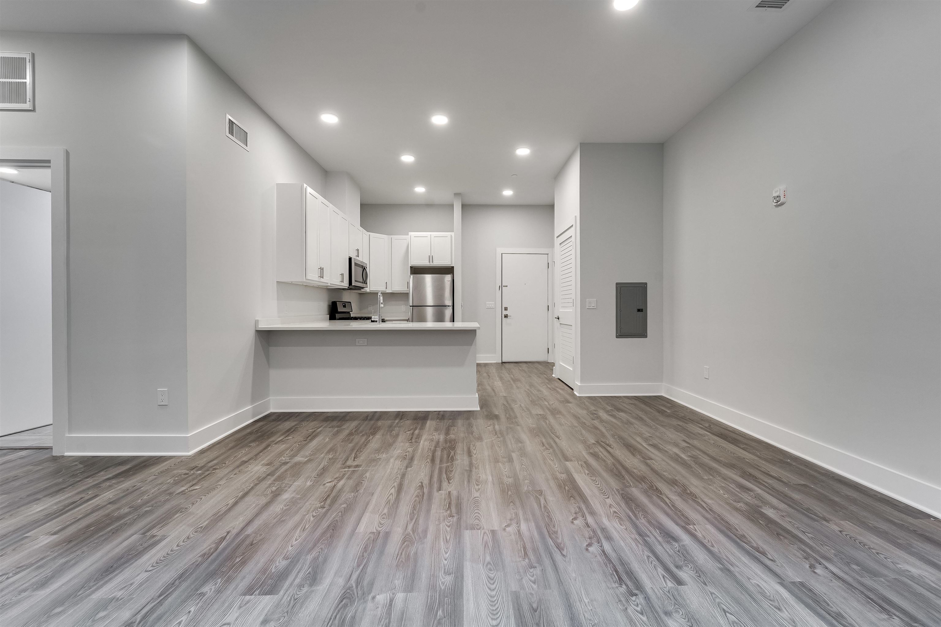 660 GRAND ST Unit: 312