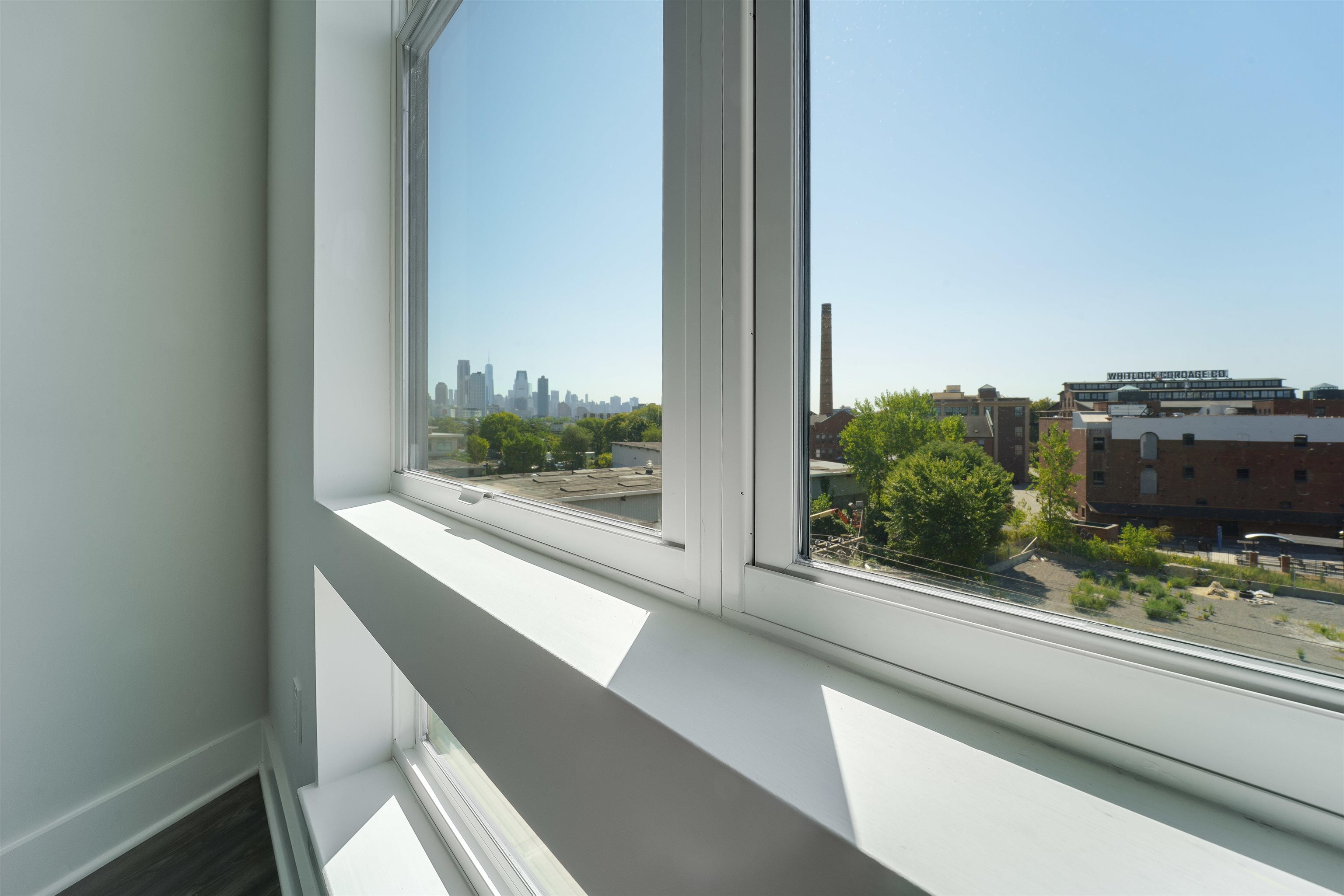 660 GRAND ST Unit: 211