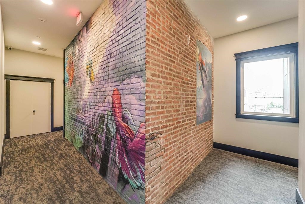 660 GRAND ST Unit: 413