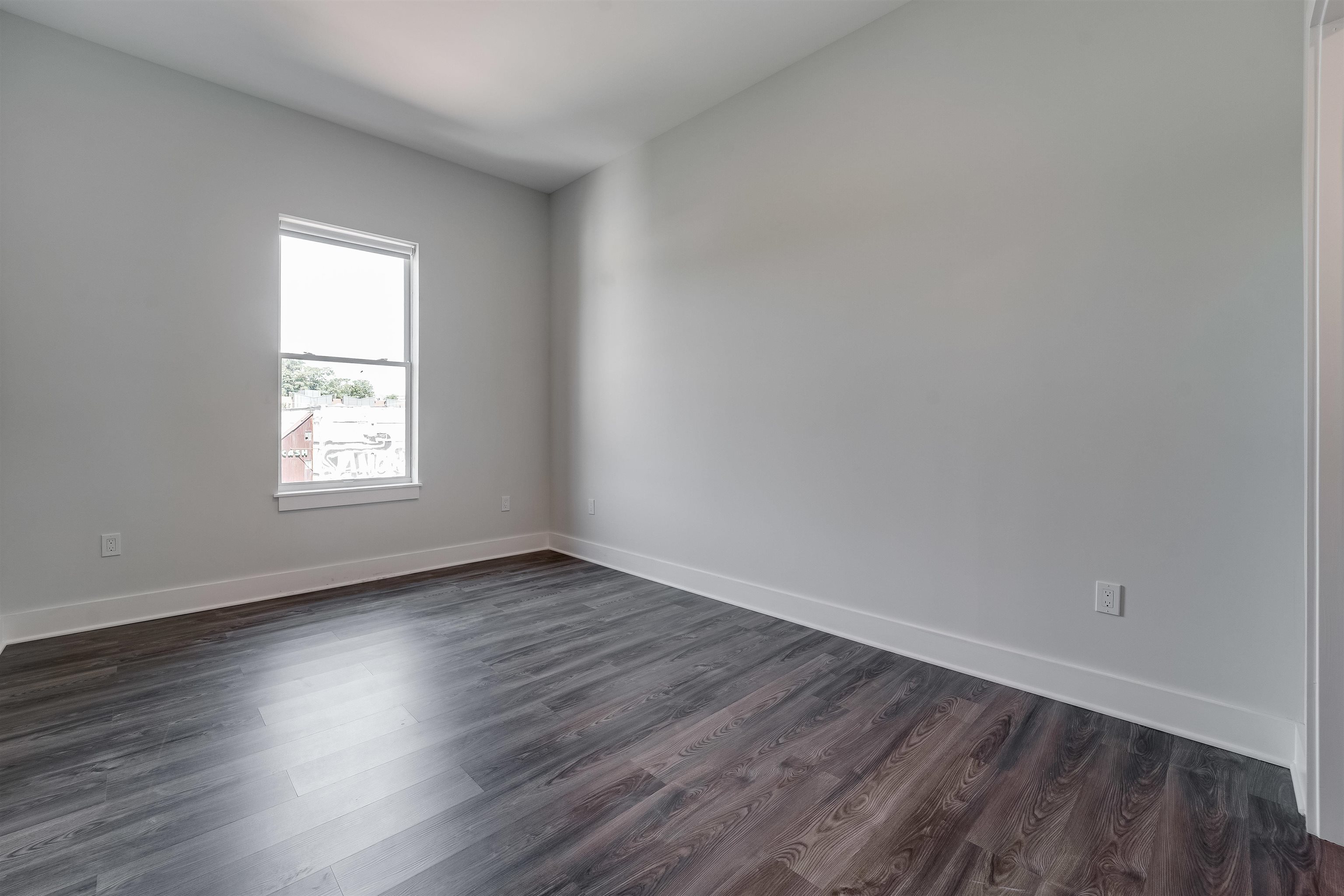 660 GRAND ST Unit: 413