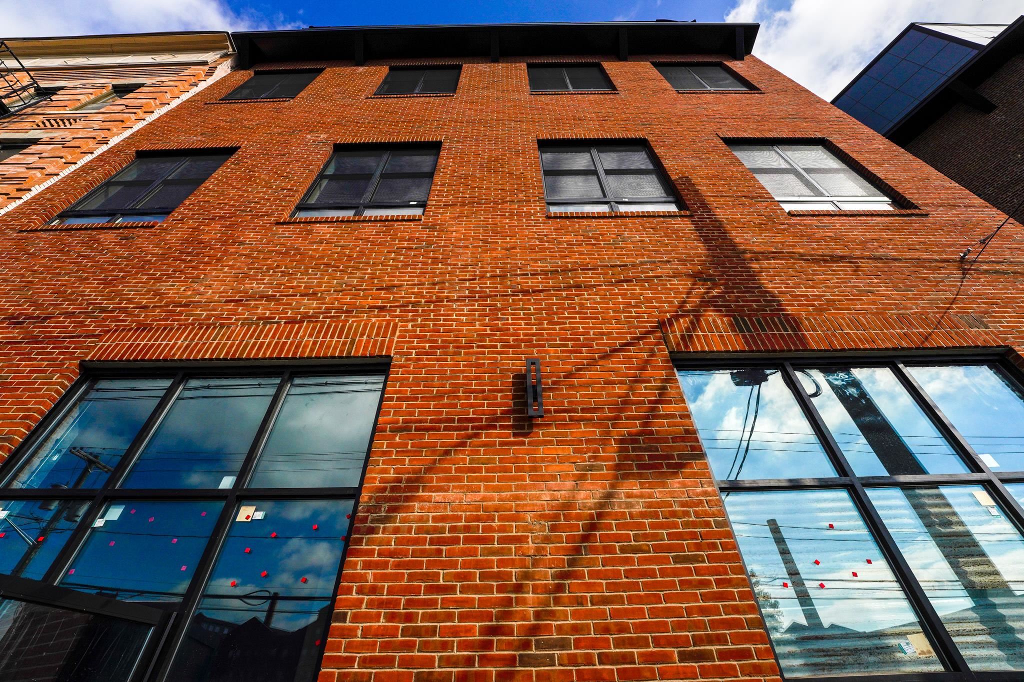660 GRAND ST Unit: 413