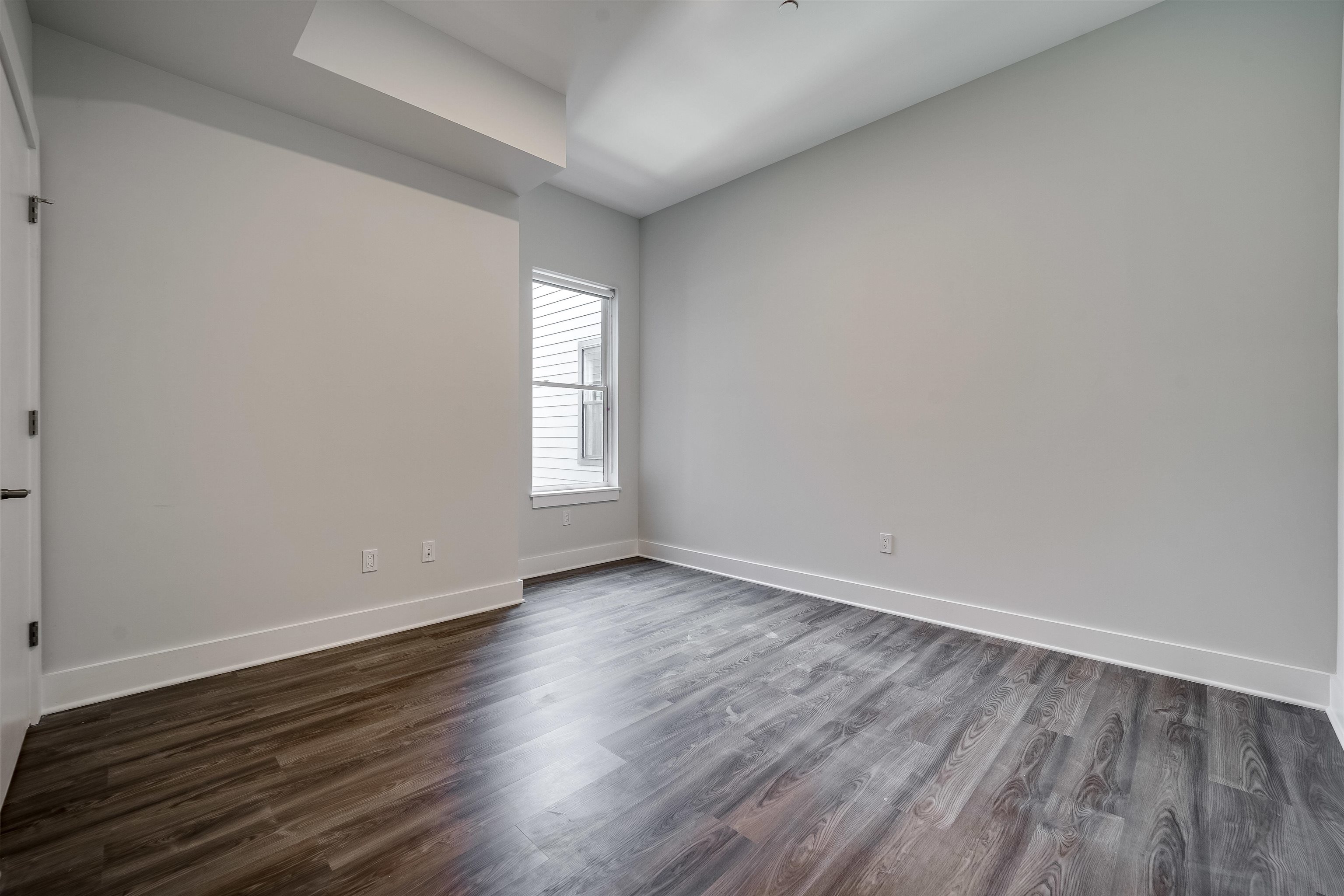 660 GRAND ST Unit: 412