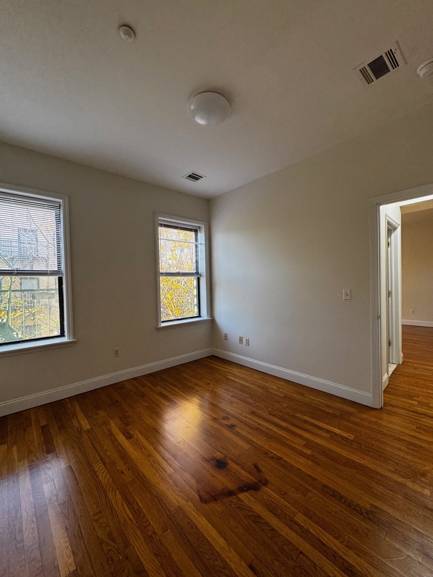 65 SUMMIT AVE Unit: 204