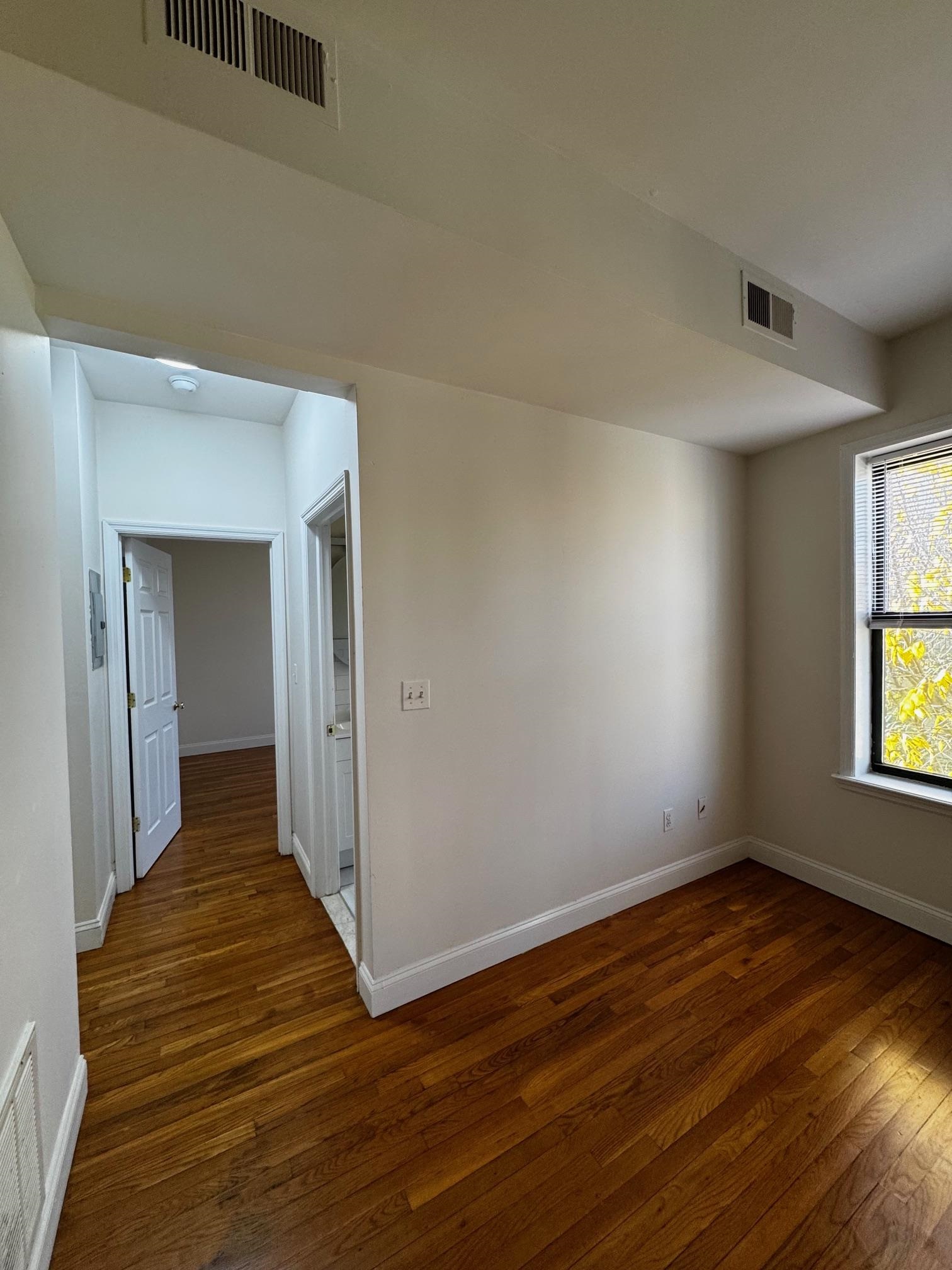 65 SUMMIT AVE Unit: 204