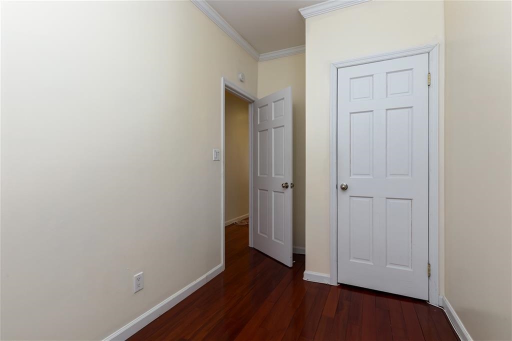 278 2ND ST Unit: 6 (3R)