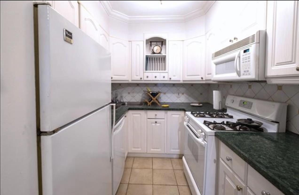 159 NEWARK ST Unit: 2D