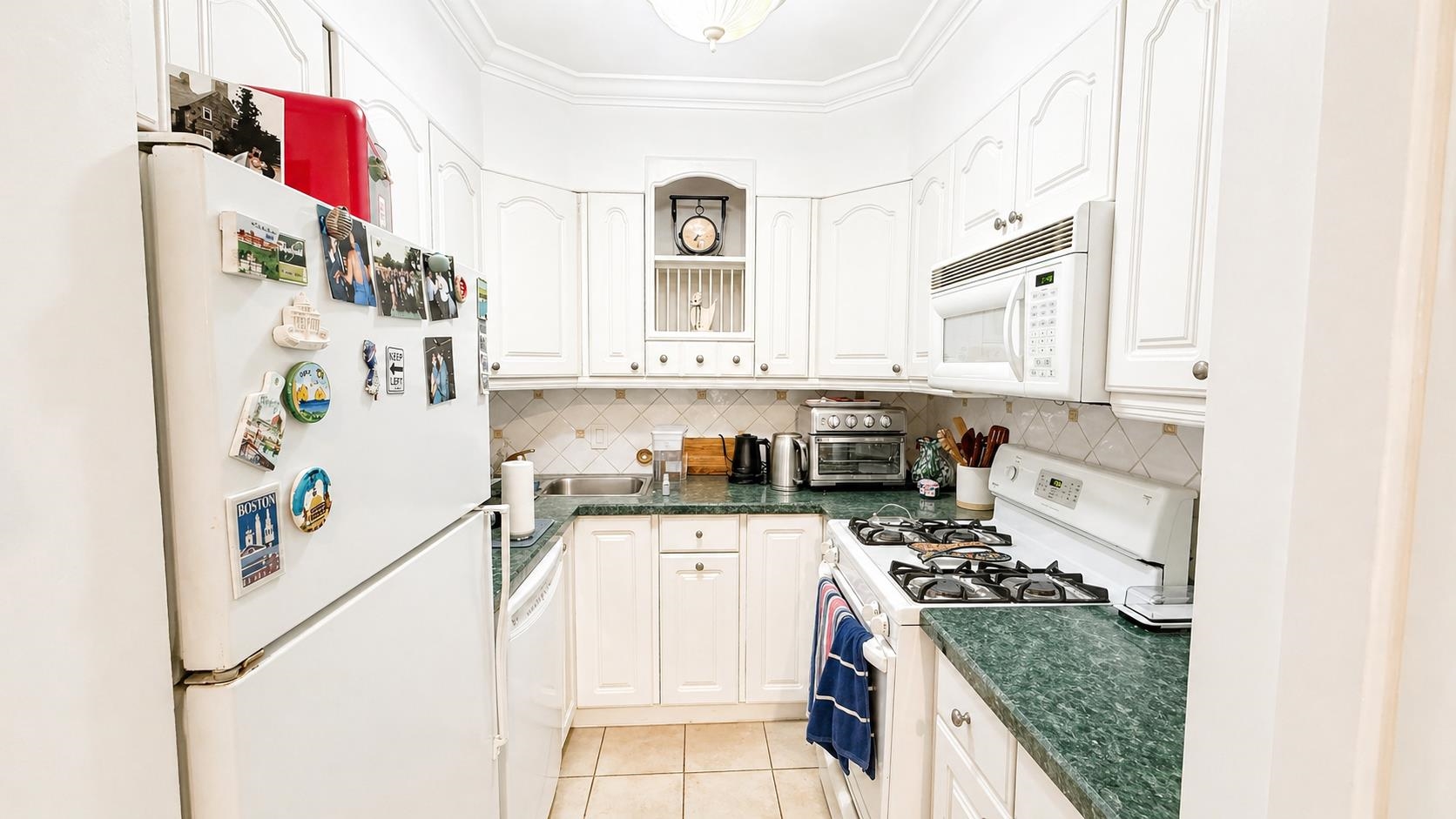 159 NEWARK ST Unit: 2D