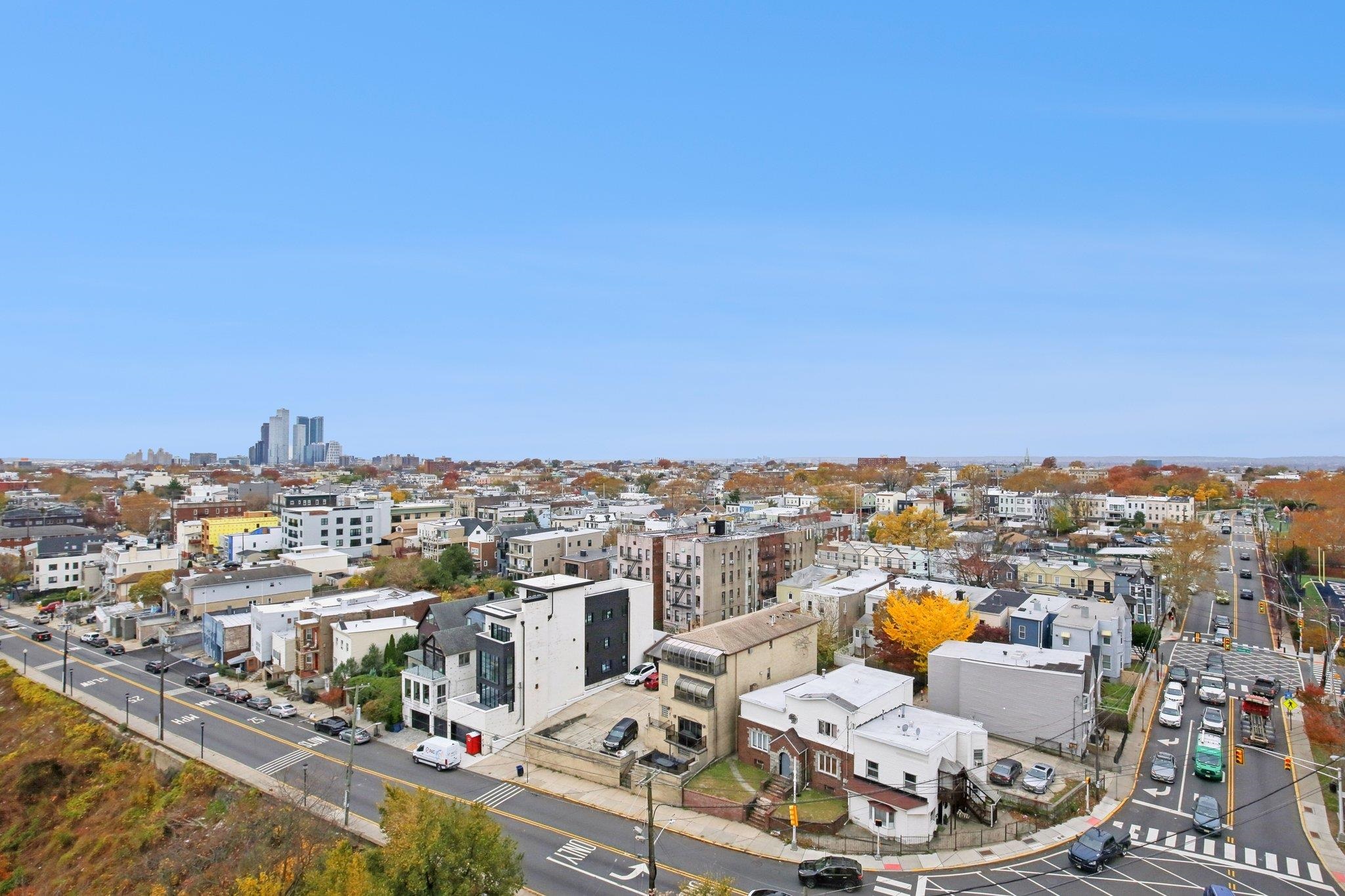 100 MANHATTAN AVE Unit: 1316