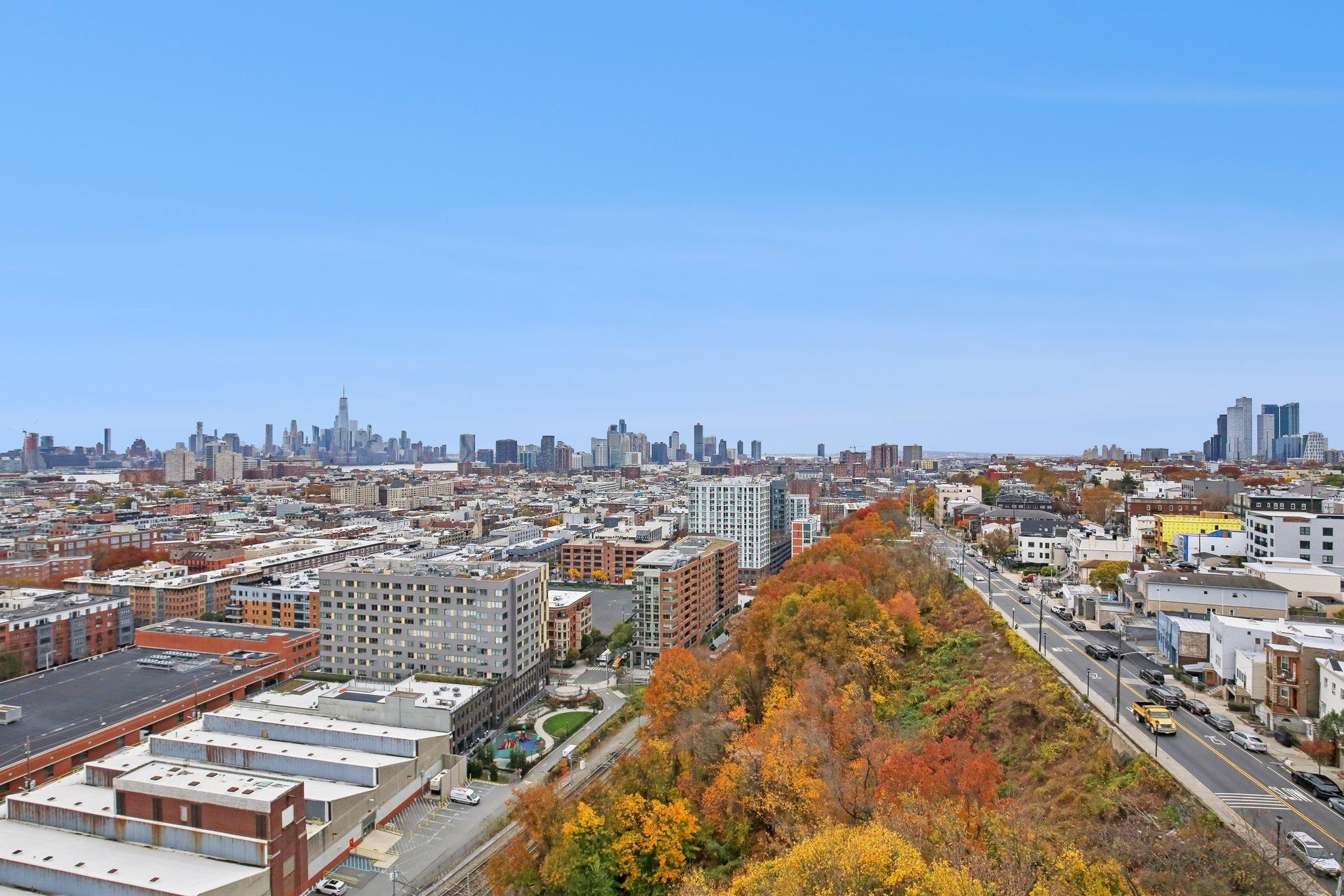 100 MANHATTAN AVE Unit: 1316