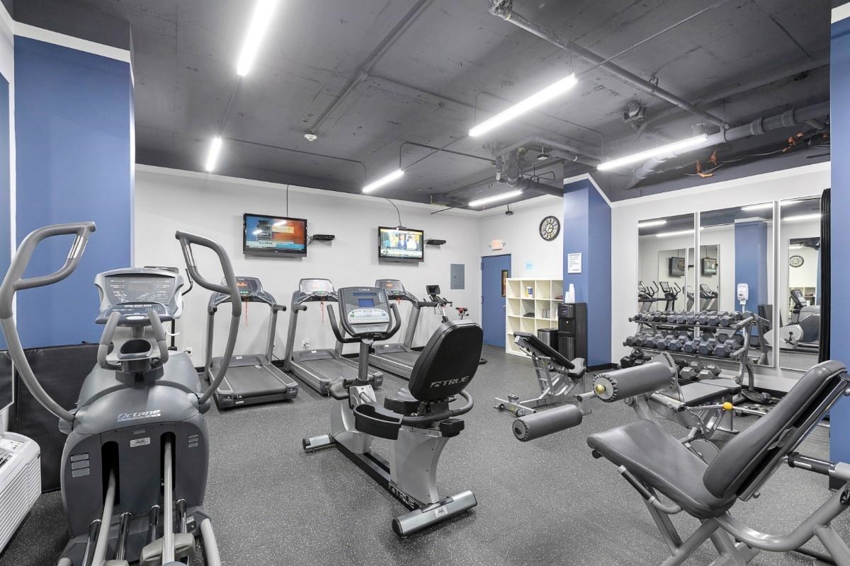 100 MANHATTAN AVE Unit: 1316