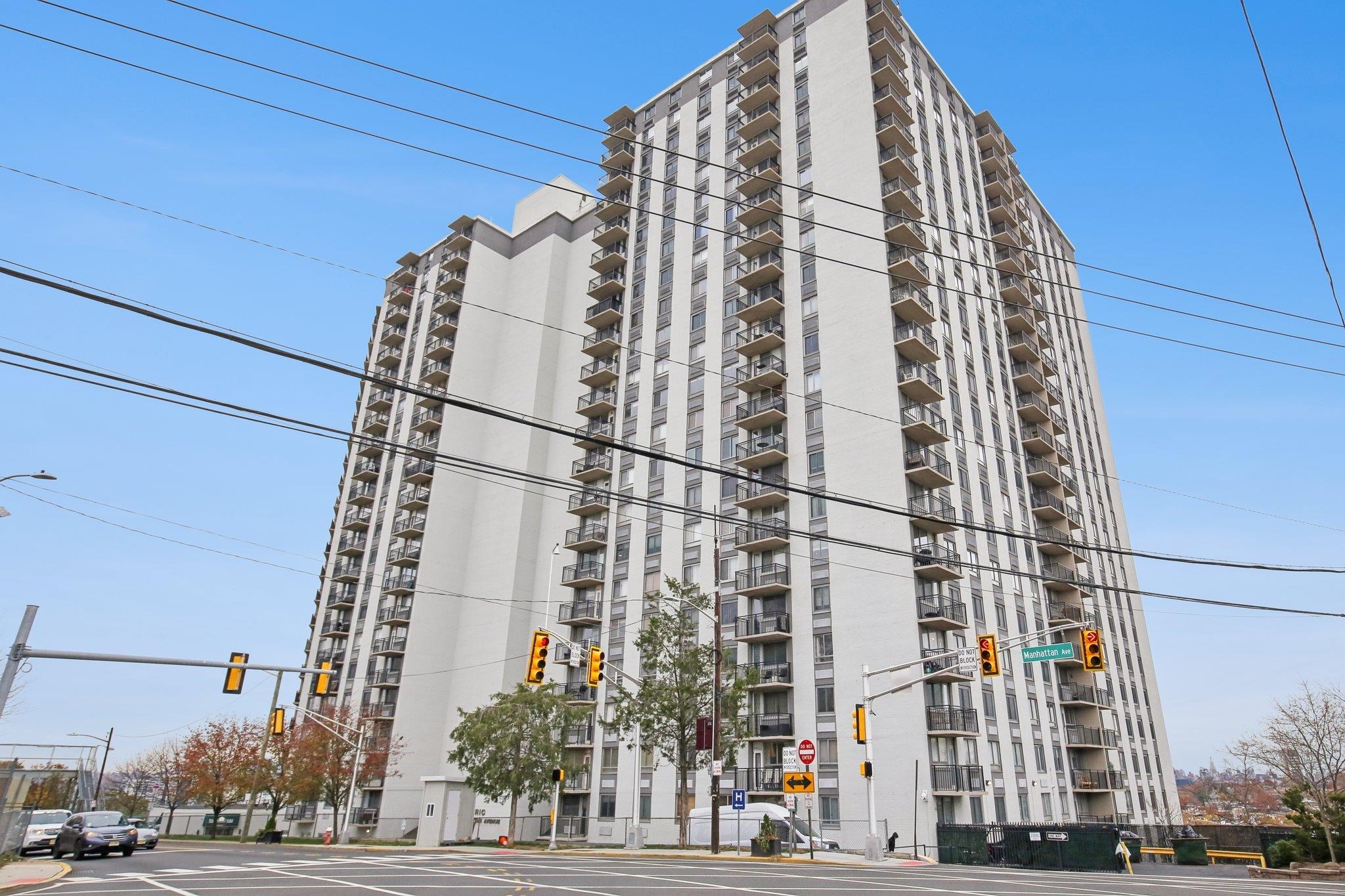 100 MANHATTAN AVE Unit: 1316