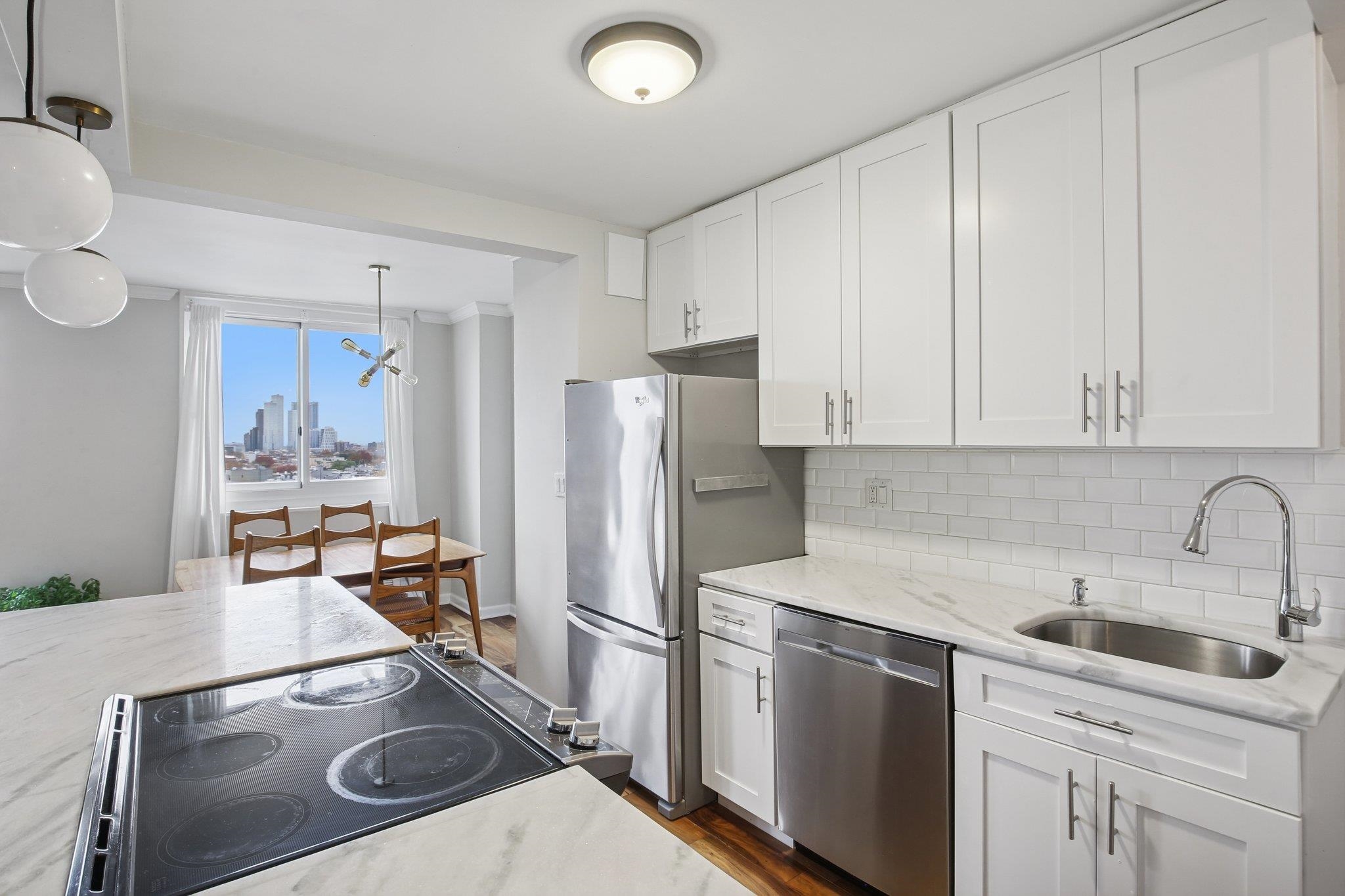 100 MANHATTAN AVE Unit: 1316