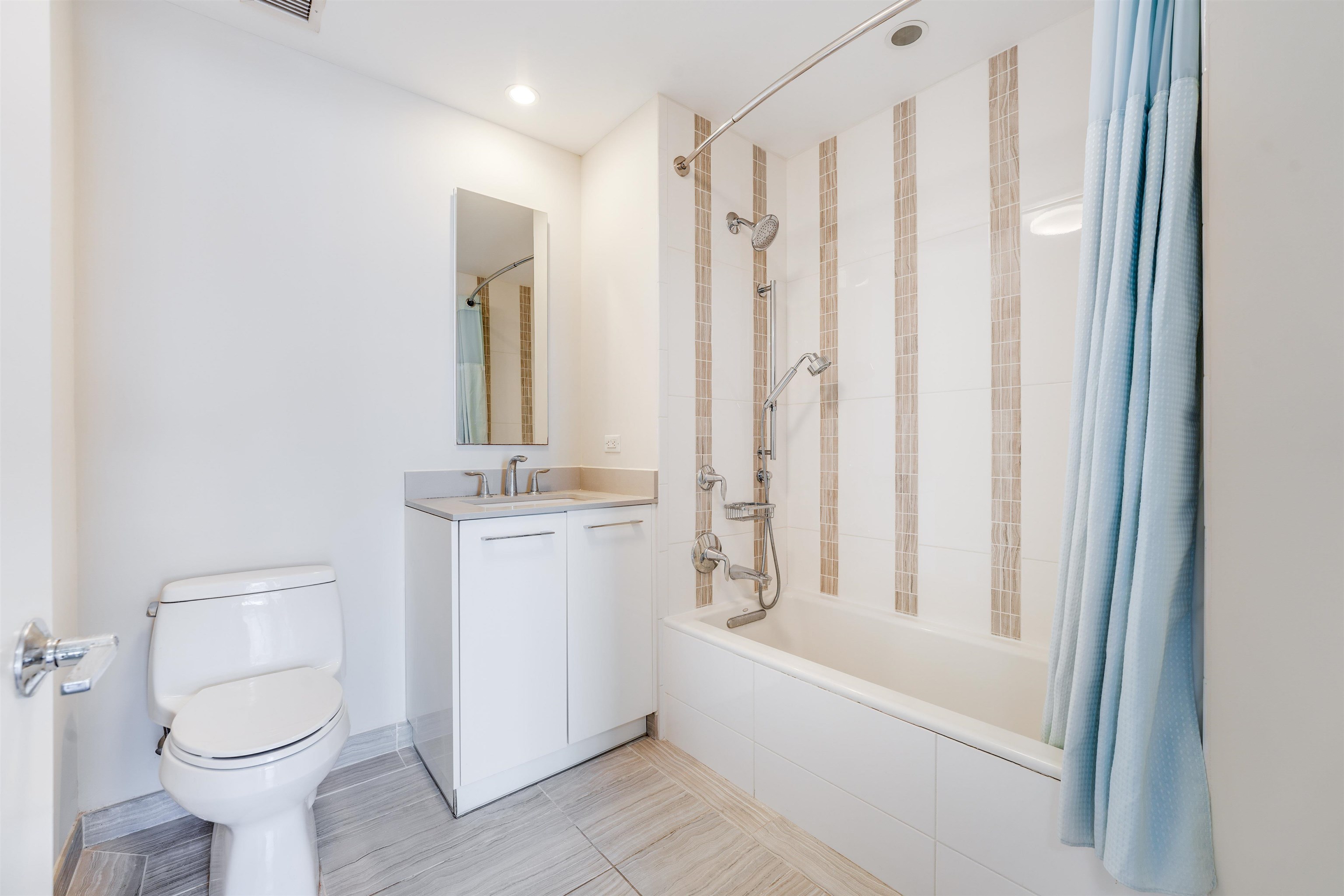 1200 AVENUE AT PORT IMPERIAL Unit: 421