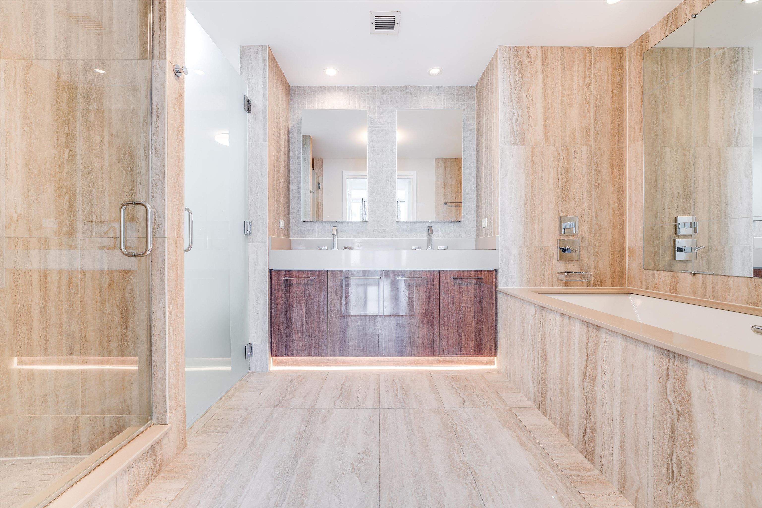 1200 AVENUE AT PORT IMPERIAL Unit: 421