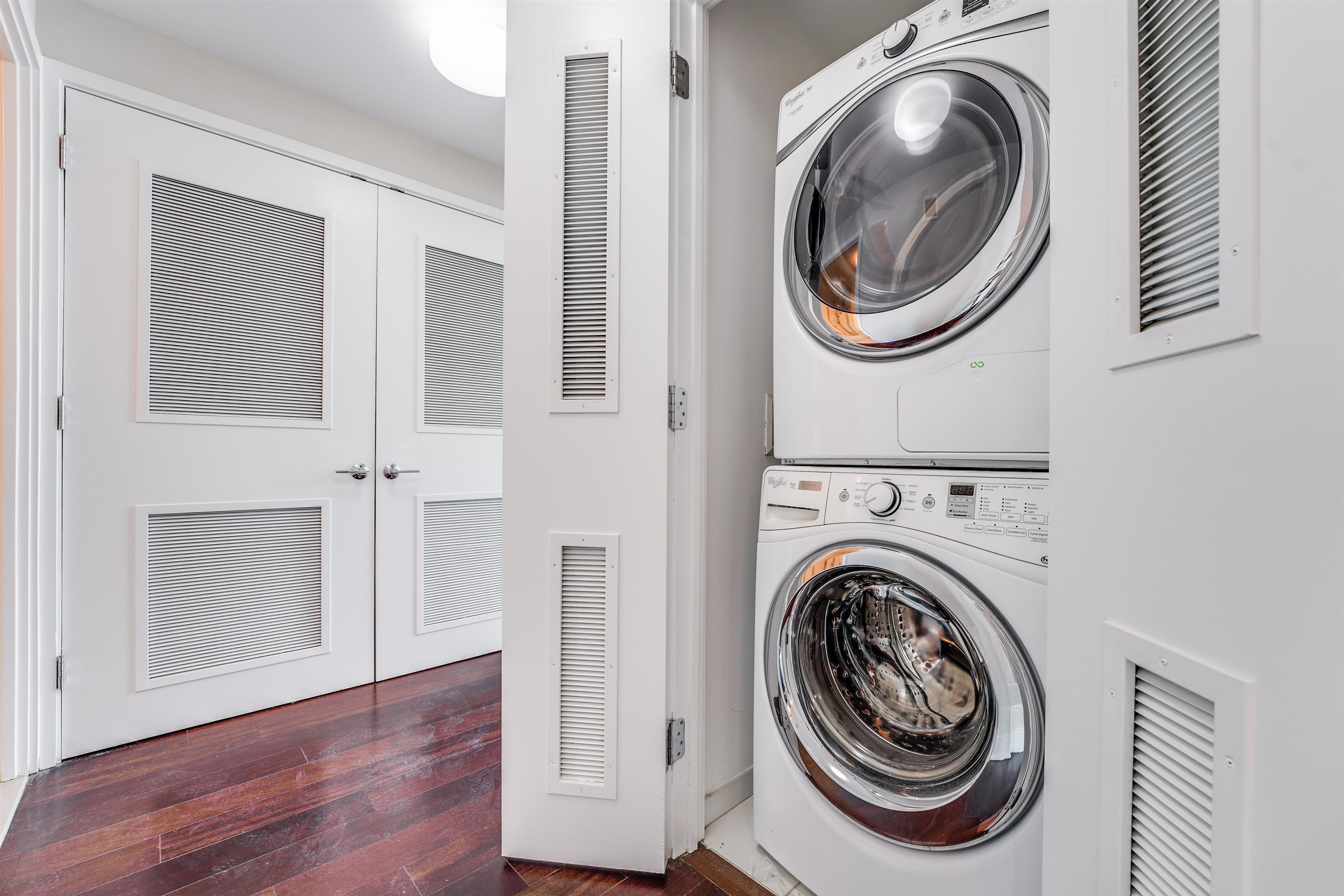 1200 AVENUE AT PORT IMPERIAL Unit: 421