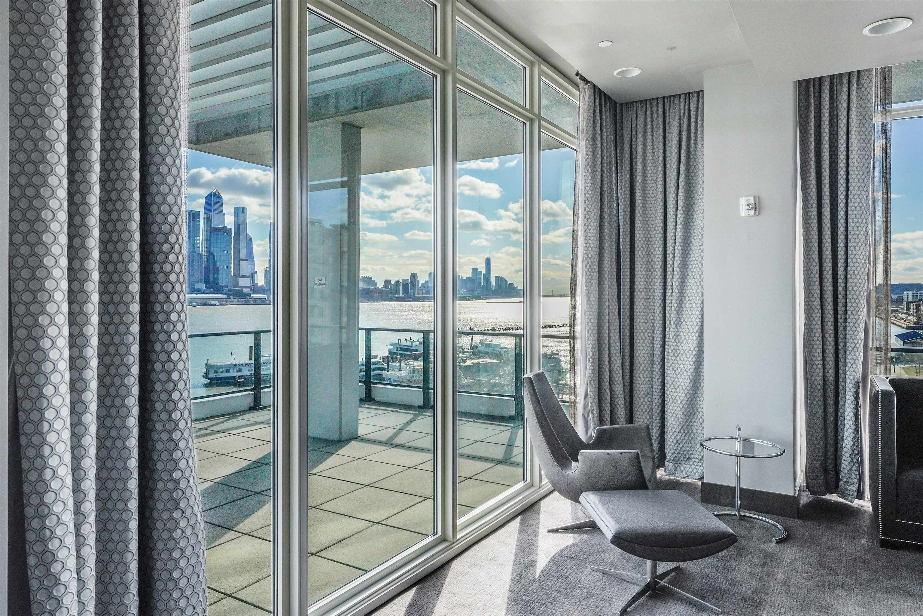 1200 AVENUE AT PORT IMPERIAL Unit: 421