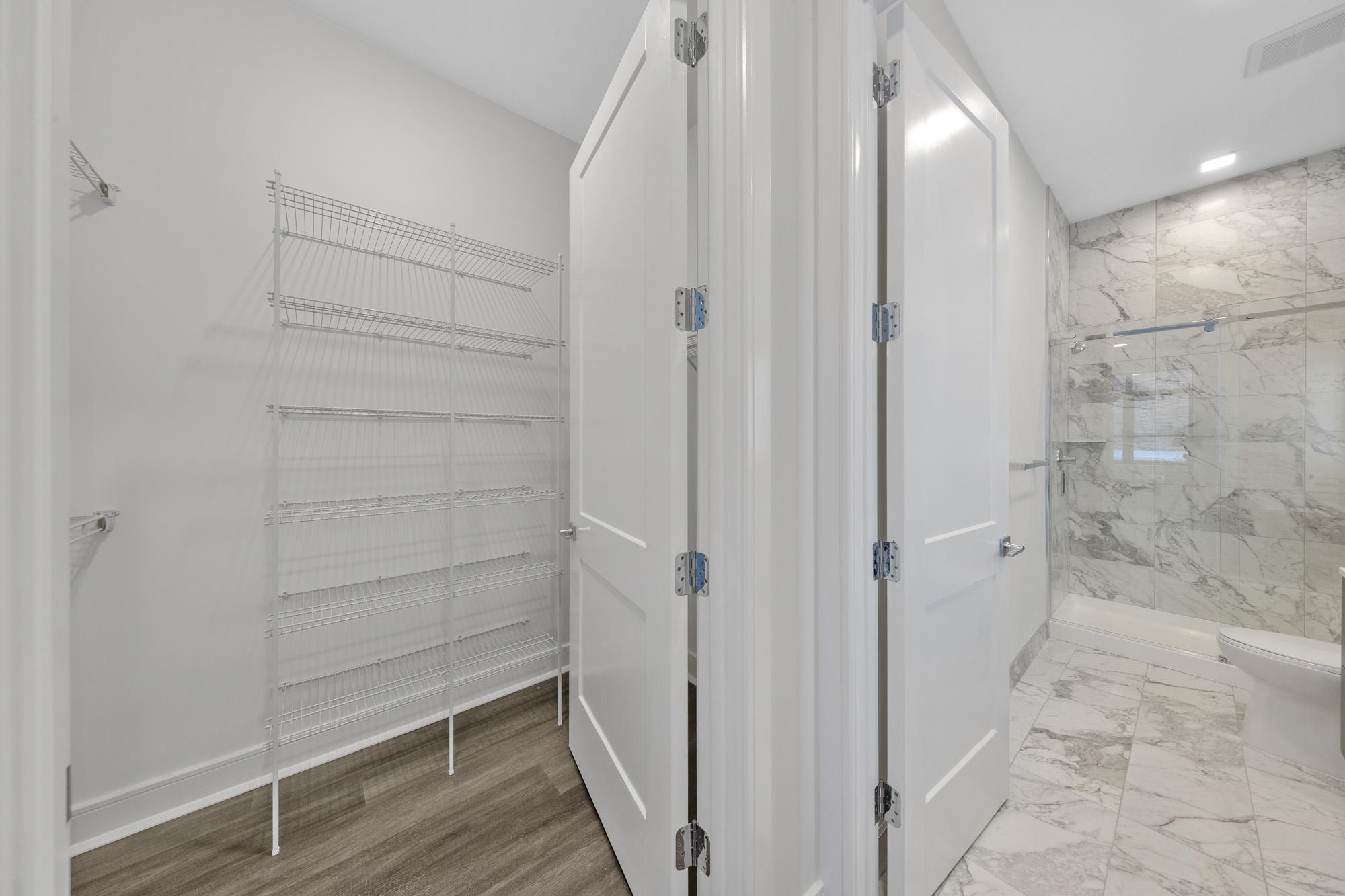 121 34TH ST Unit: 513