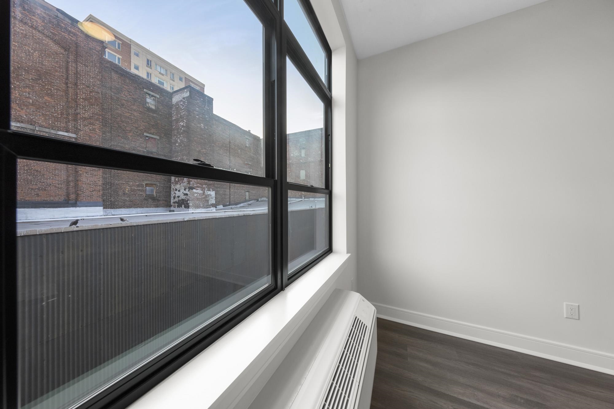 121 34TH ST Unit: 513