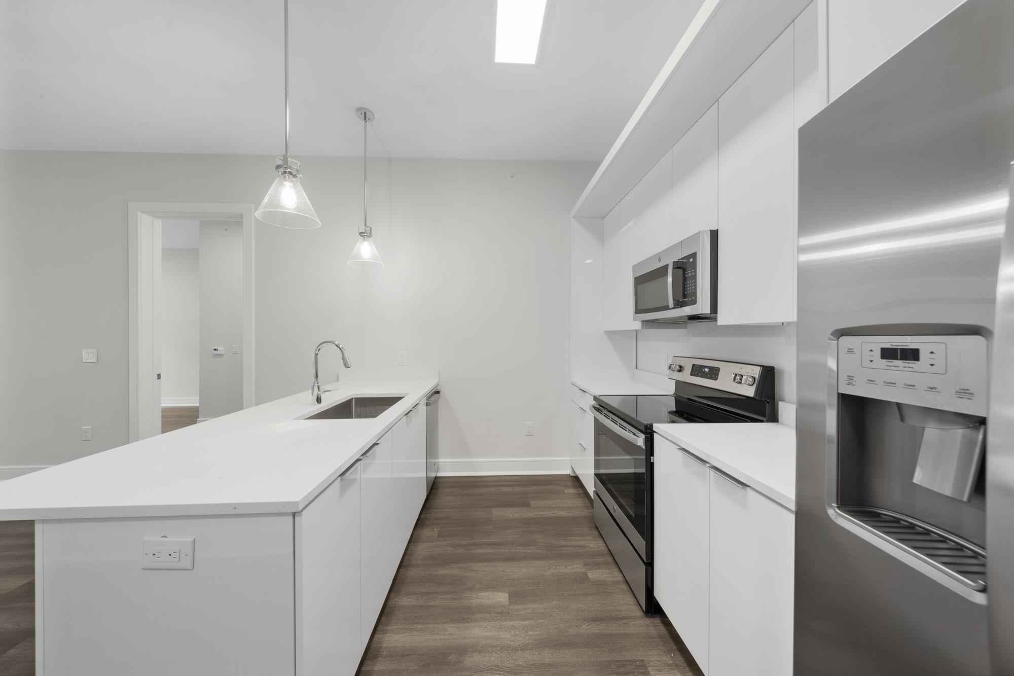 121 34TH ST Unit: 513