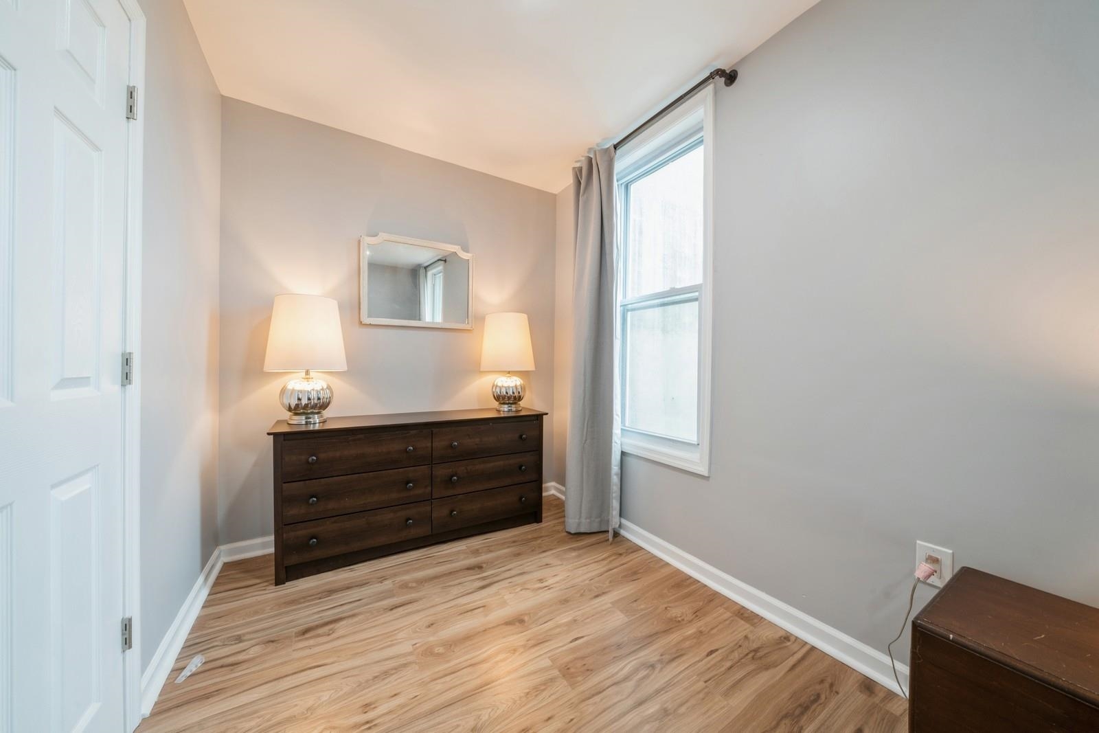 318 2ND ST Unit: 2