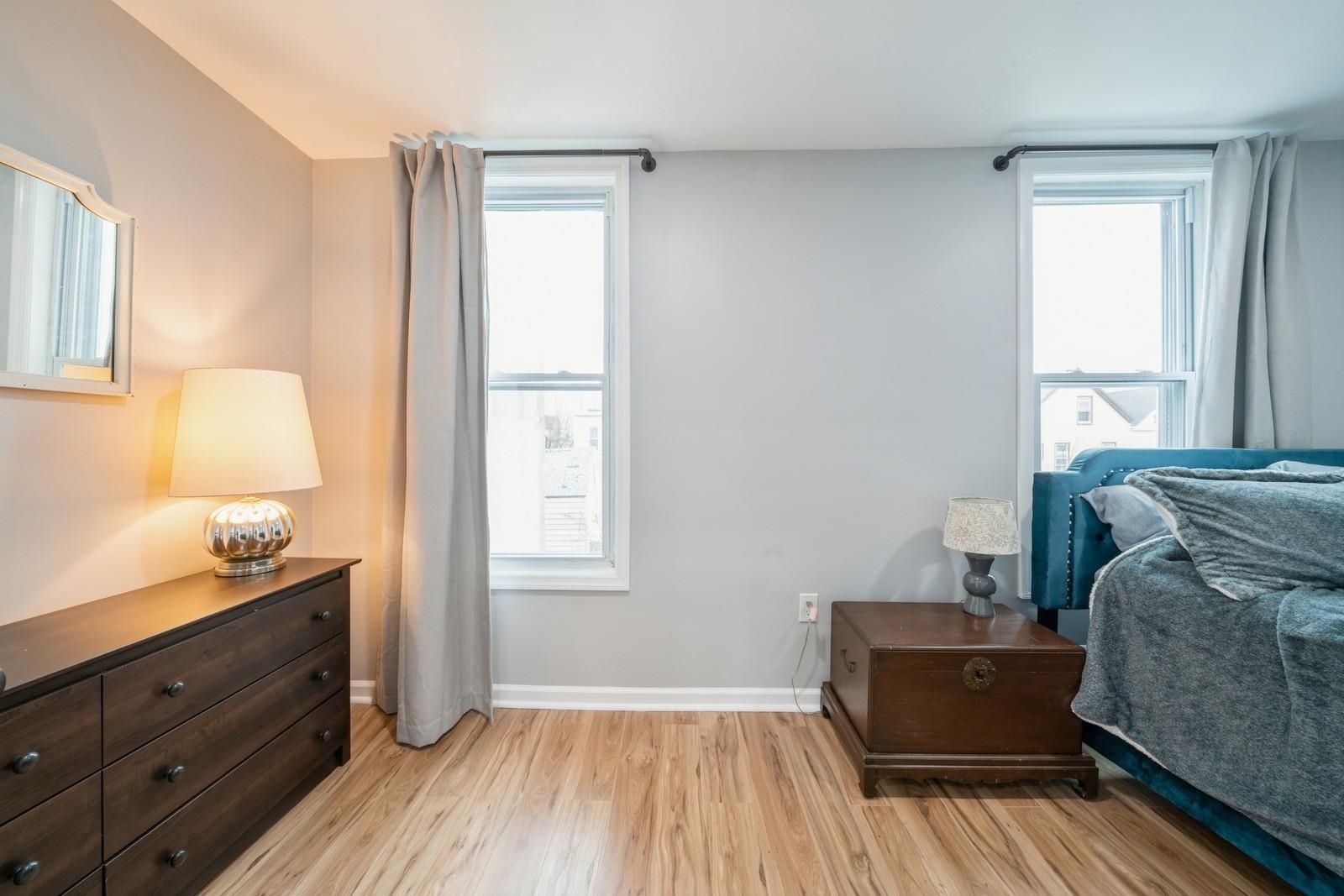 318 2ND ST Unit: 2