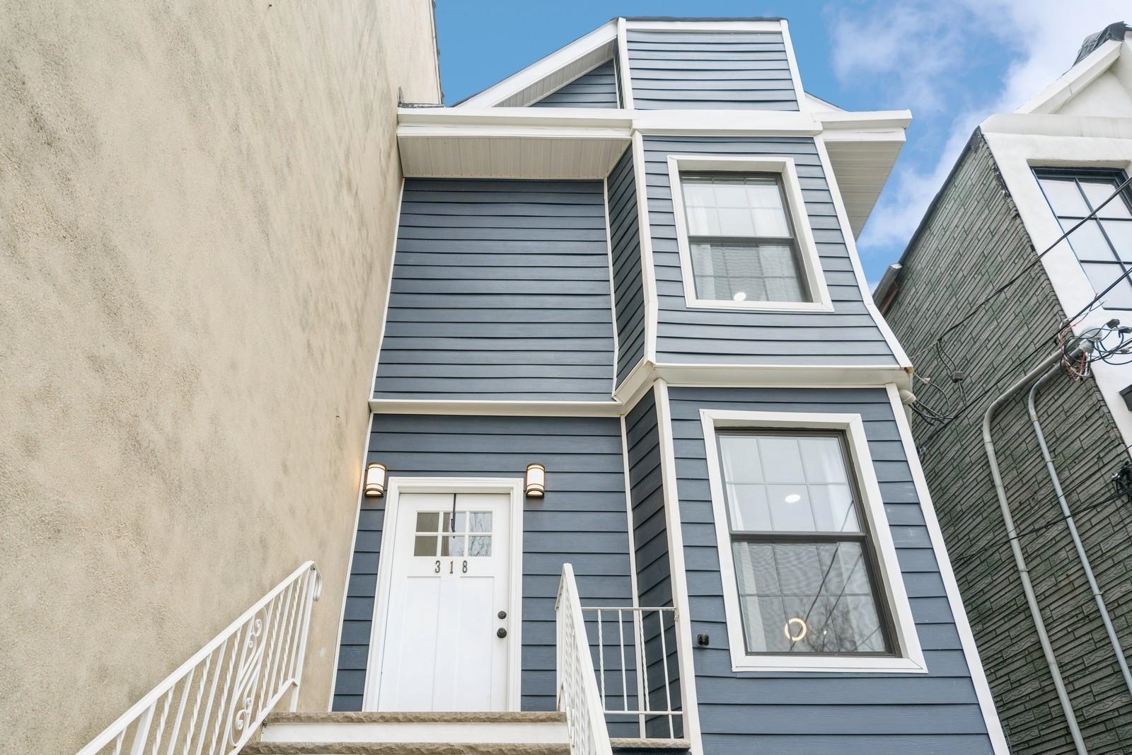 318 2ND ST Unit: 2