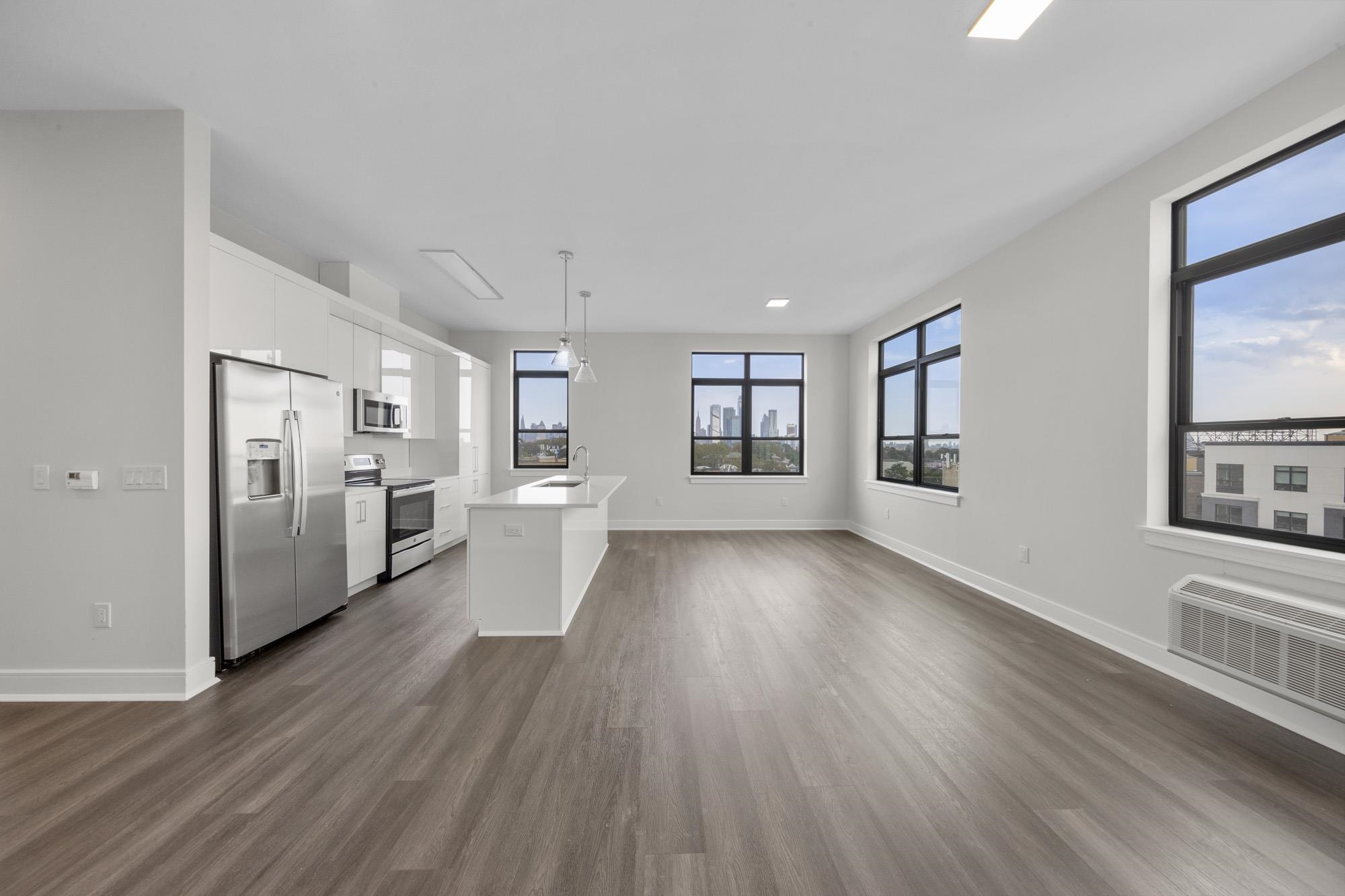 121 34TH ST Unit: 405