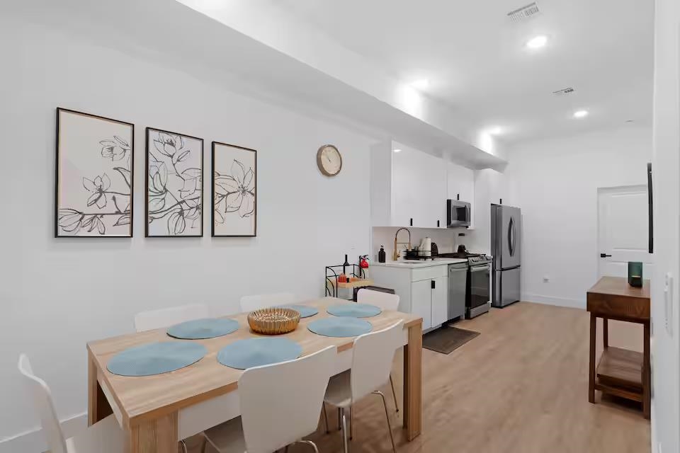 234 WEBSTER AVE Unit: 1R