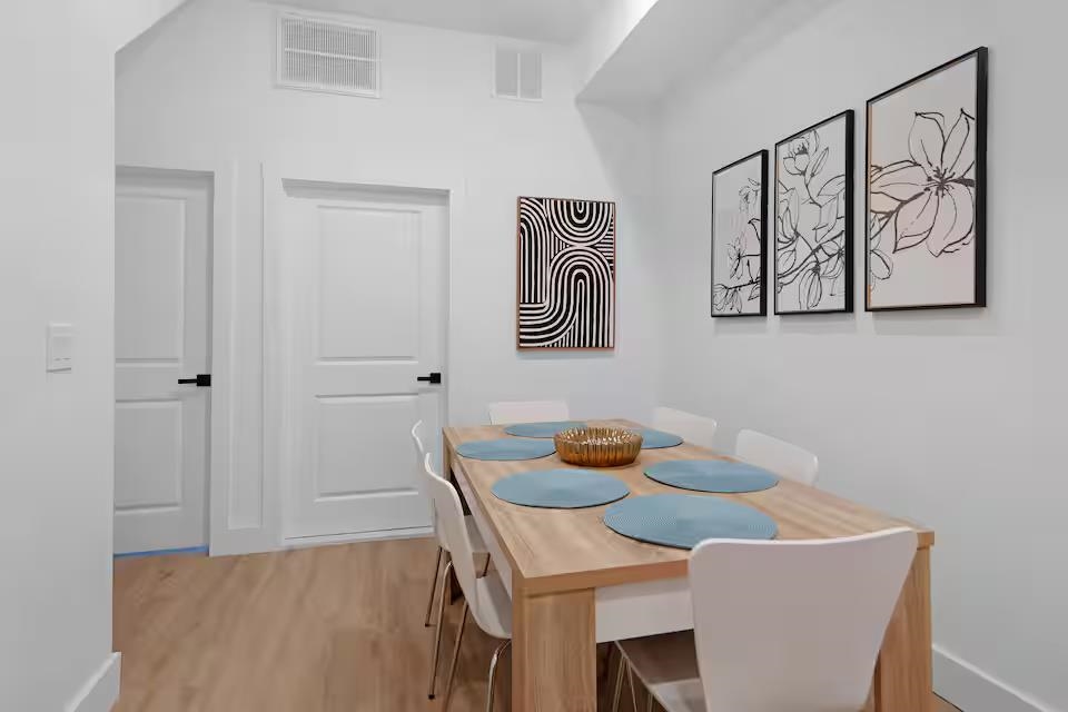 234 WEBSTER AVE Unit: 1R