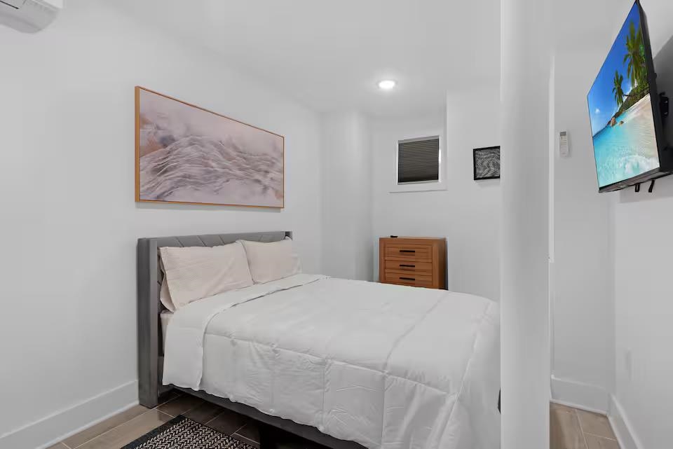 234 WEBSTER AVE Unit: 1R