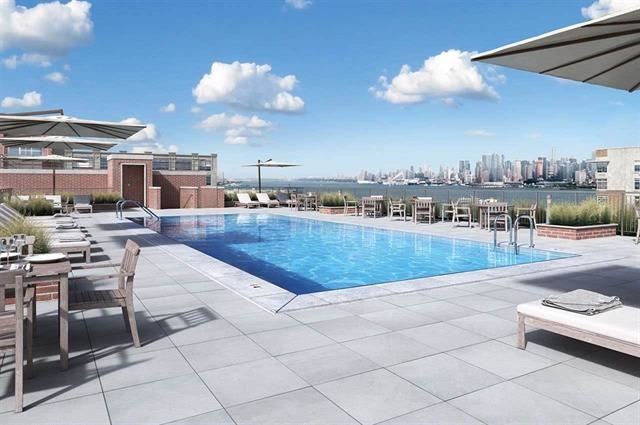 1400 HUDSON ST Unit: 220